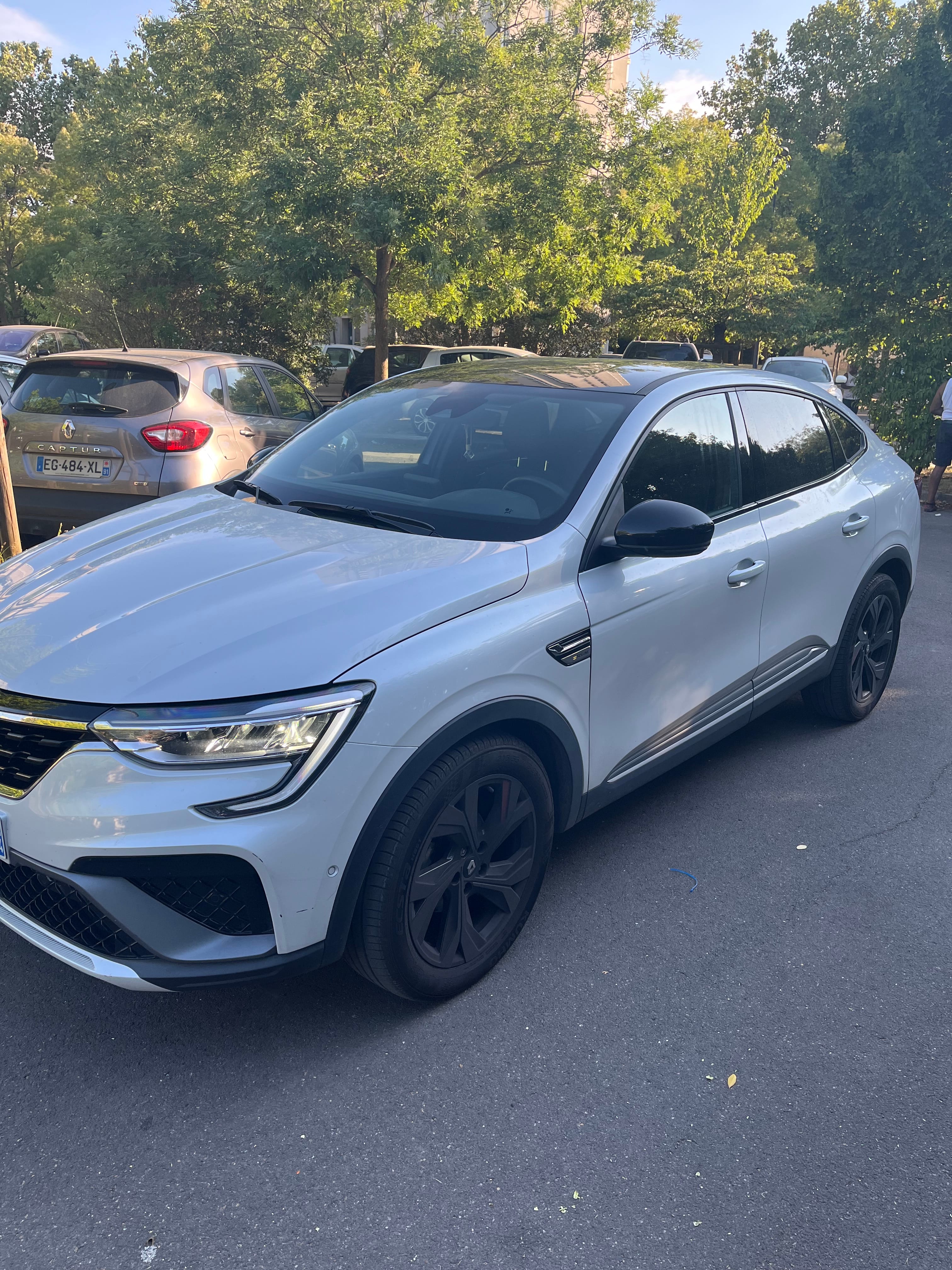 Renault Arkana RS Line, 2022, Essence 95 / Électrique (hybride), automatique