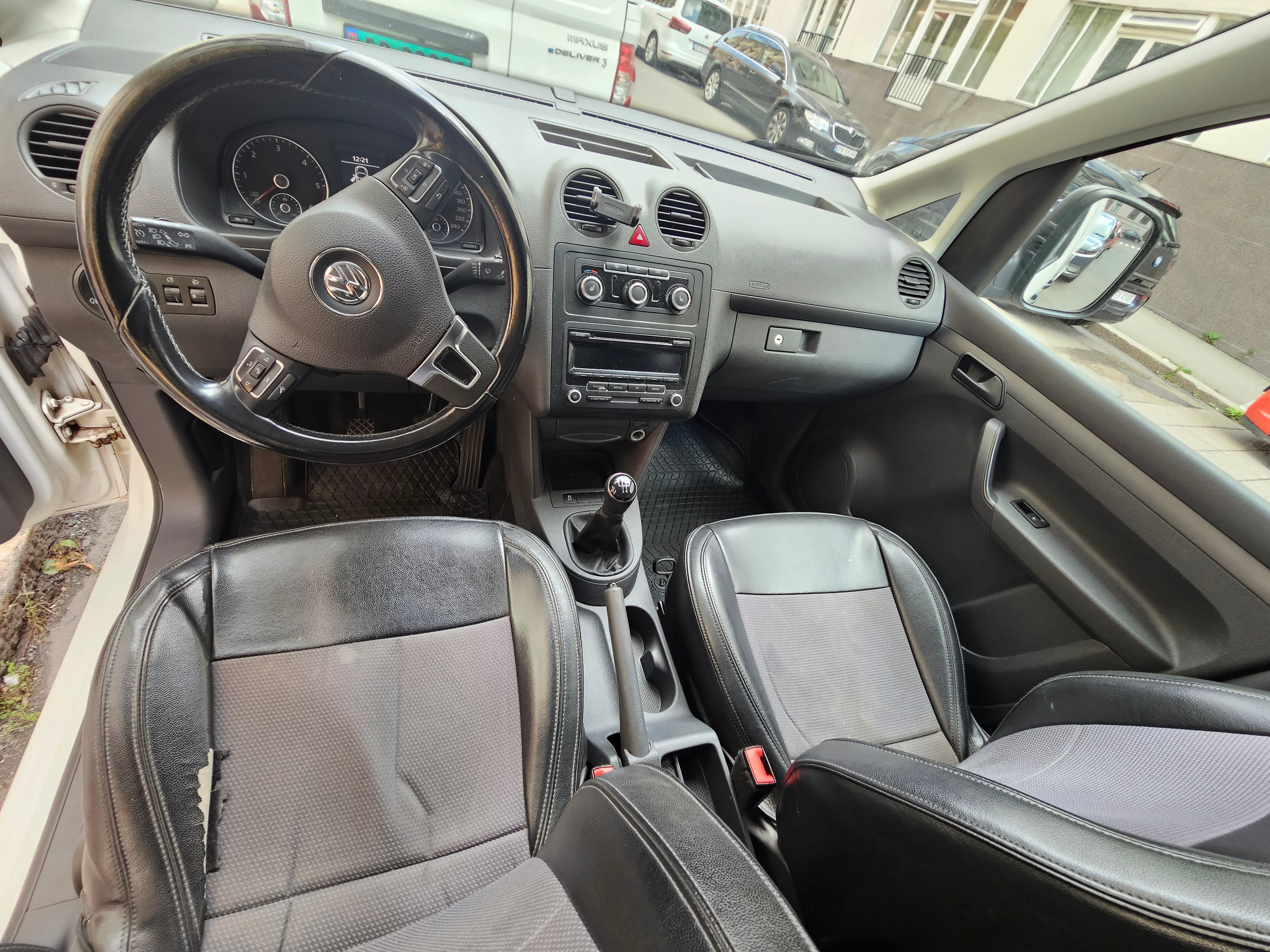 Volkswagen Caddy Maxi med Bluetooth audio