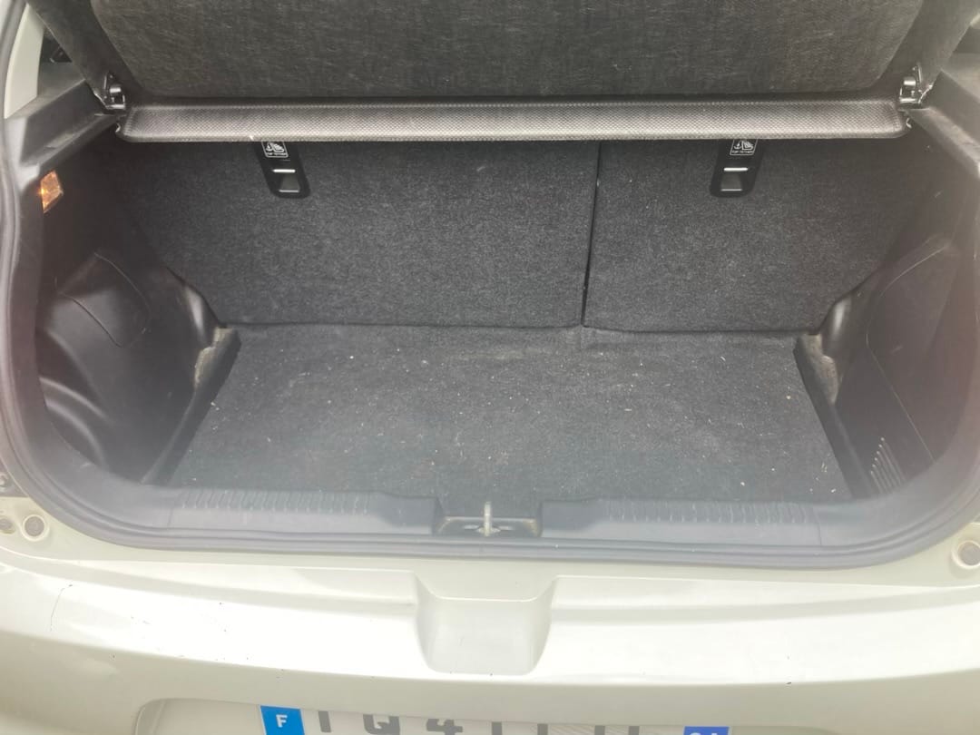 Suzuki Swift 1,2 dualjet hybrid avantage avec Autoradio