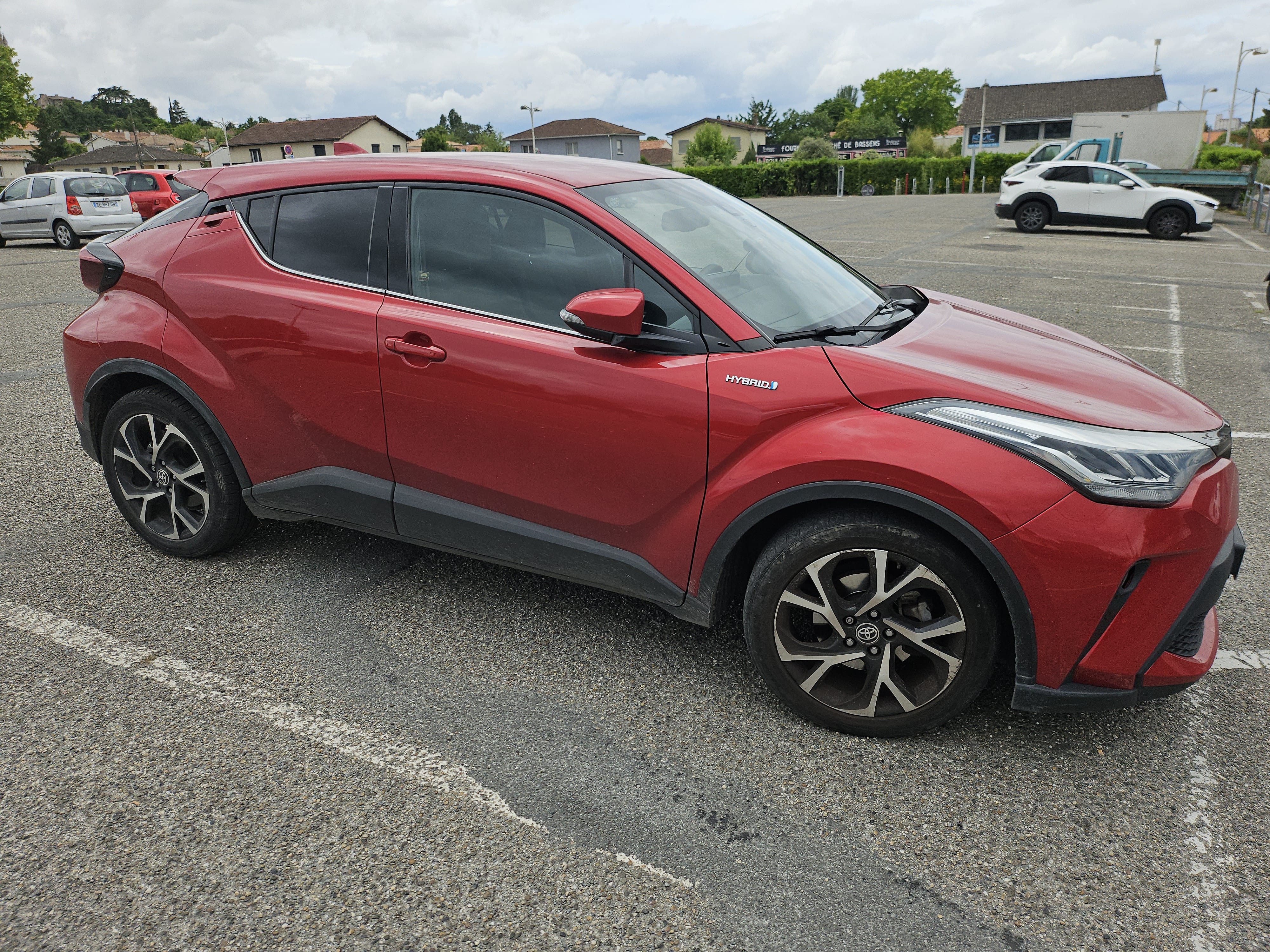 Toyota C-HR, 2020, Essence 95 / Eléctrico (híbrido), Automático