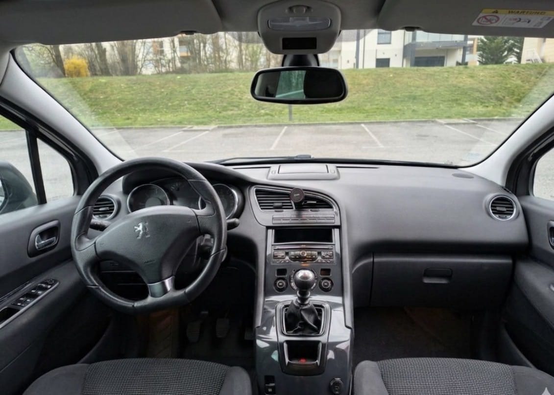 Peugeot e-5008 Allure avec Climatisation
