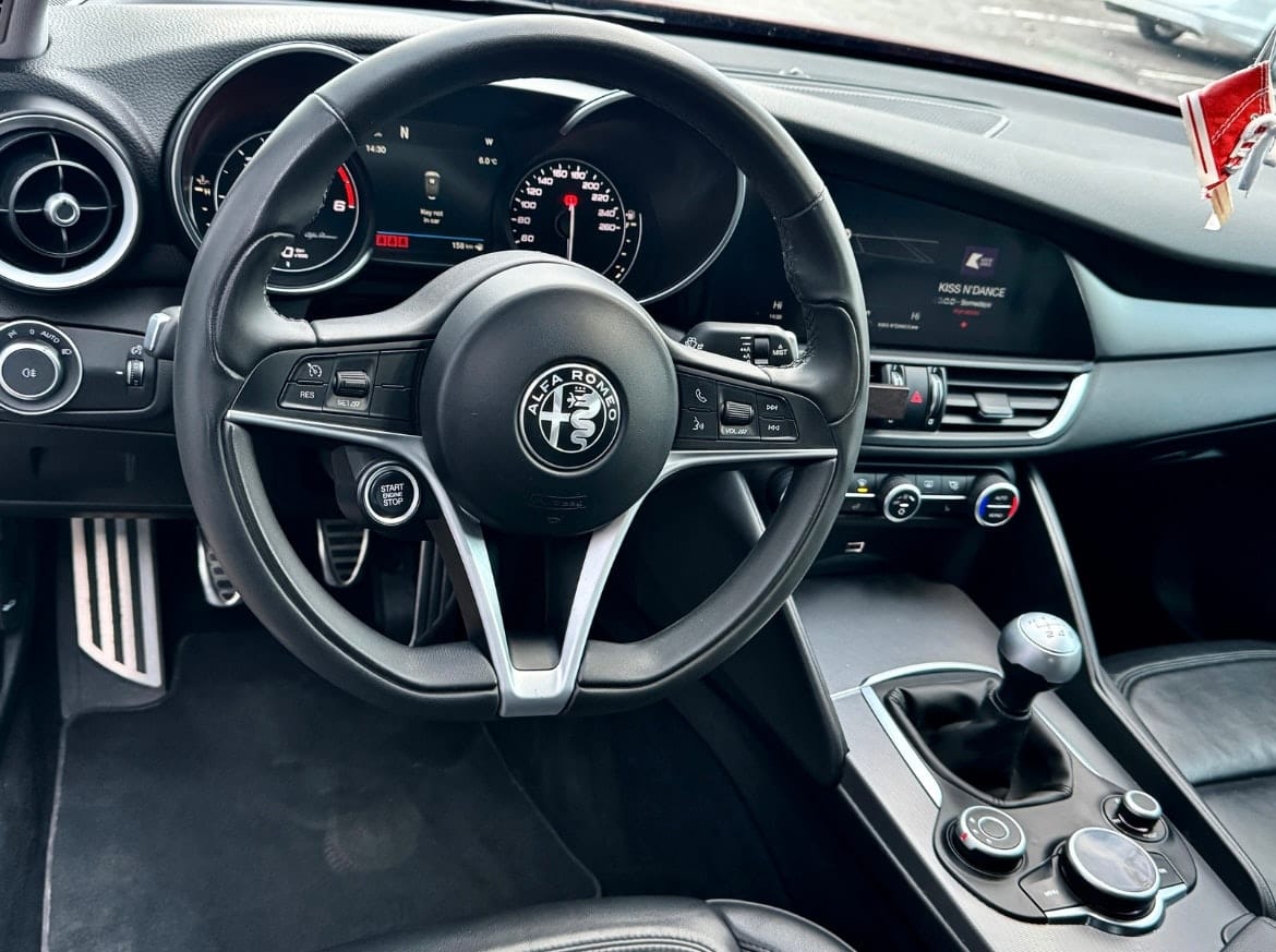Alfa-Romeo Giulia med Cruisekontroll