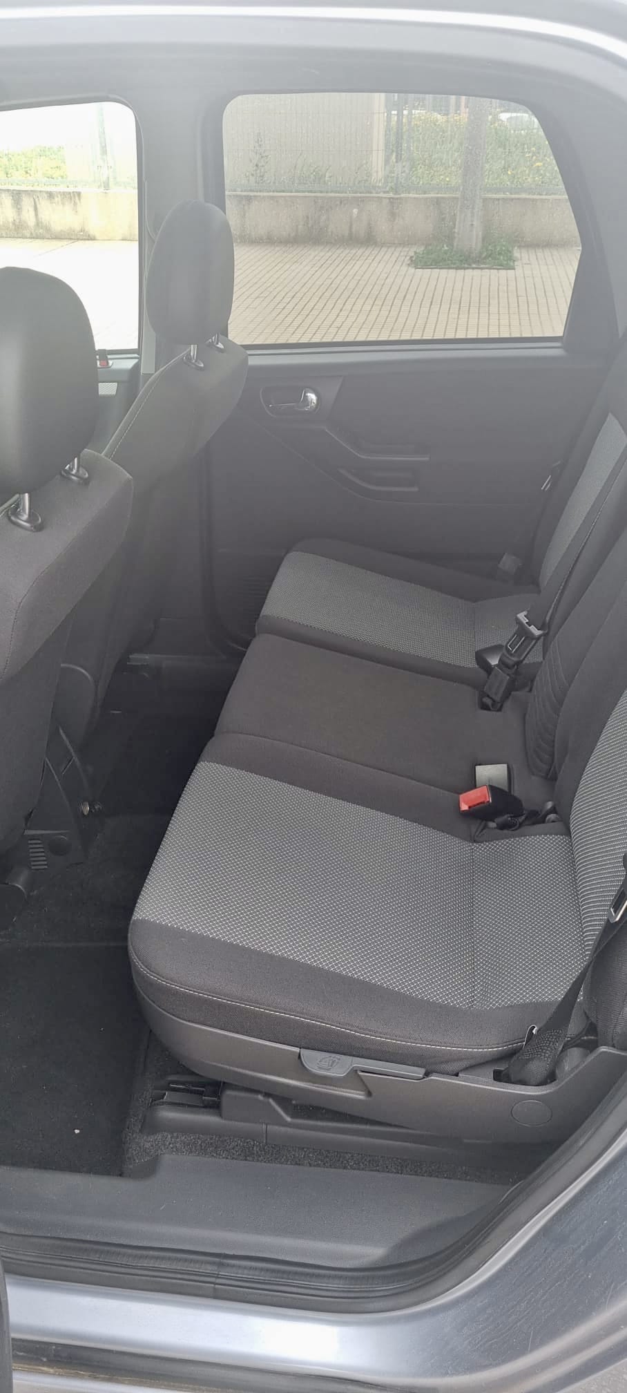 Opel Meriva avec Audio Bluetooth