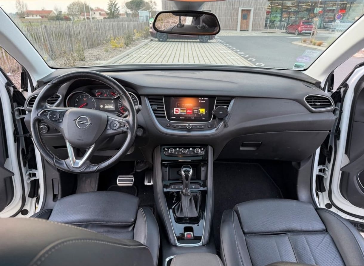 Opel Grandland X avec GPS
