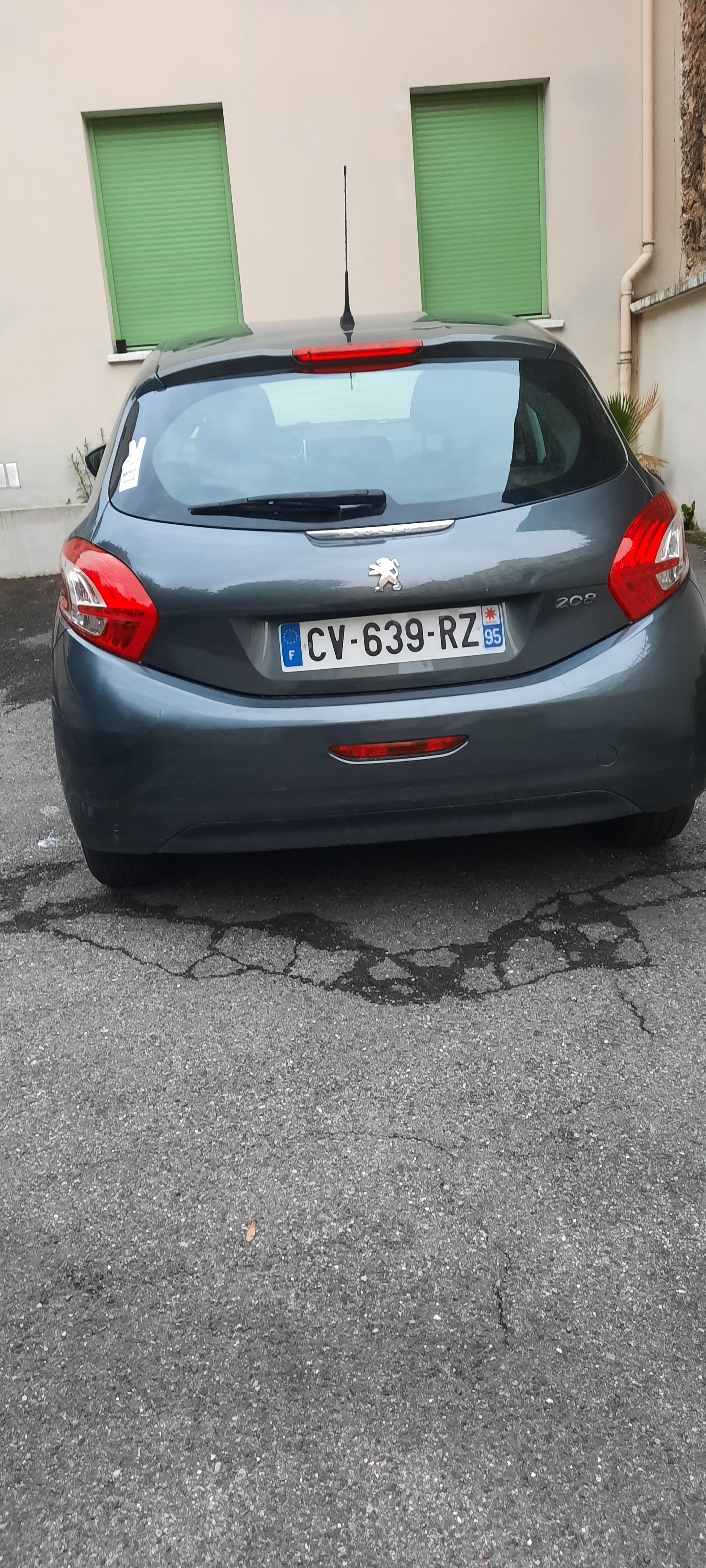Peugeot 208