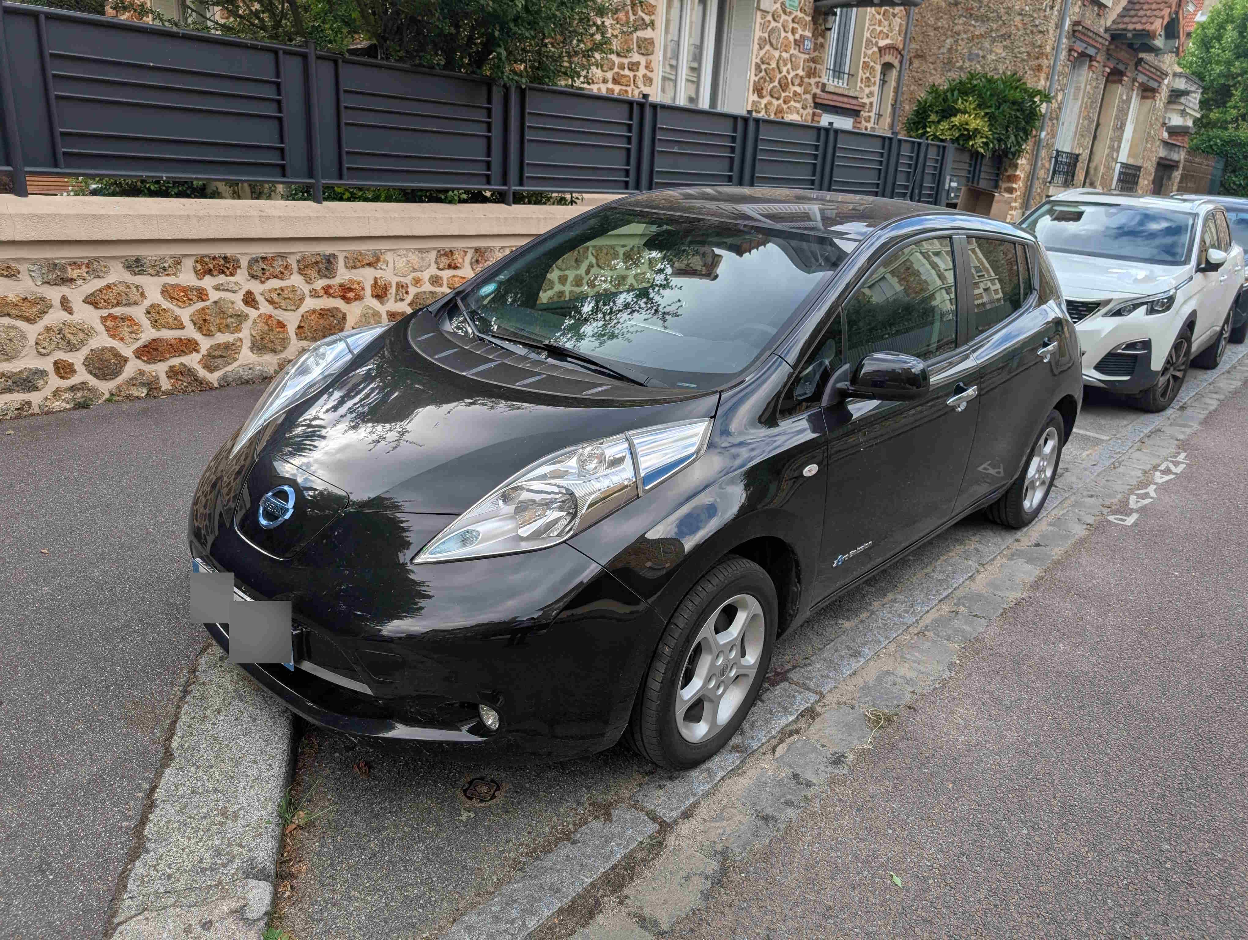 Nissan Leaf, 2017, Électrique, automatique
