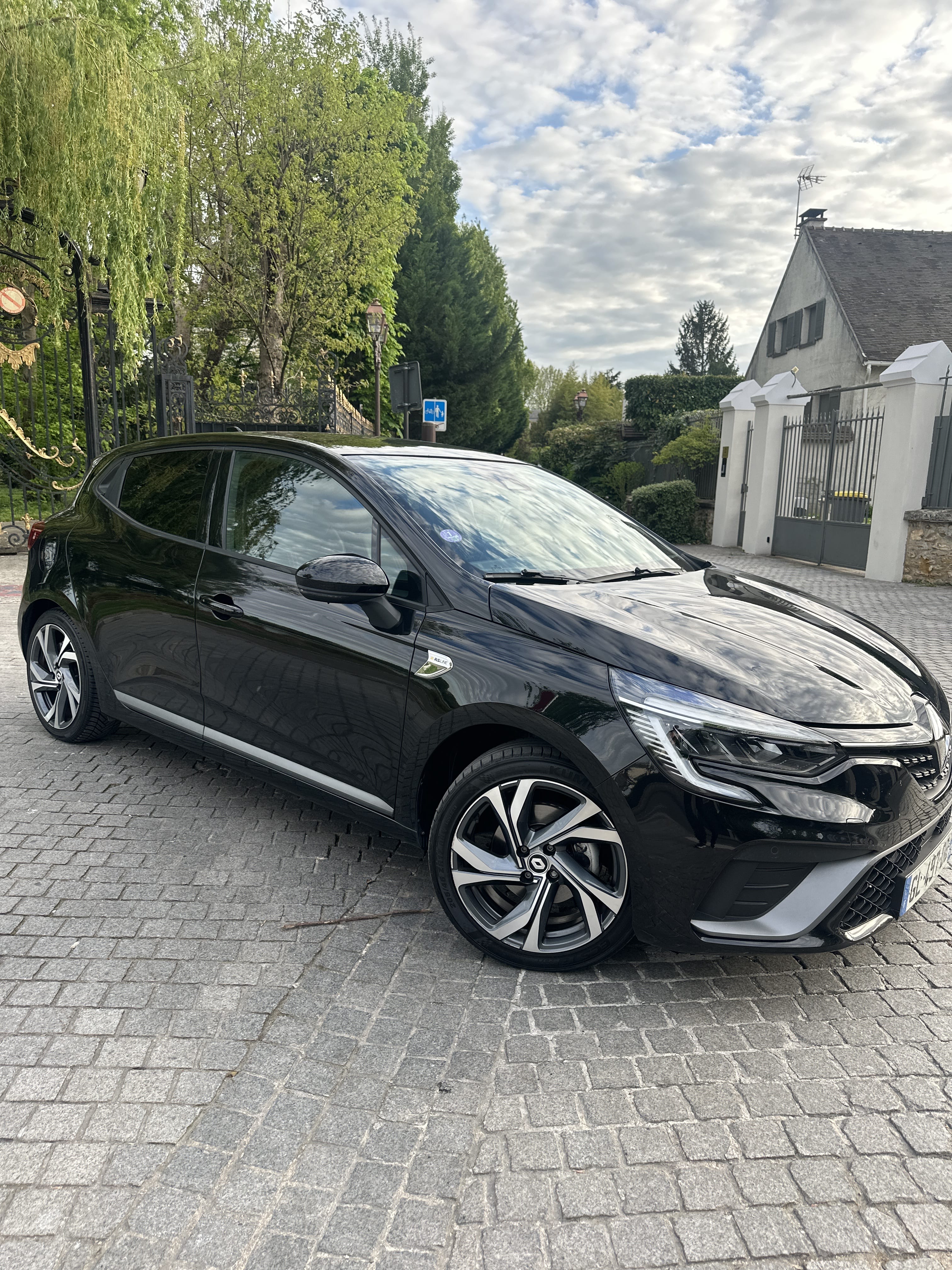 Renault Clio E-tech avec Climatisation