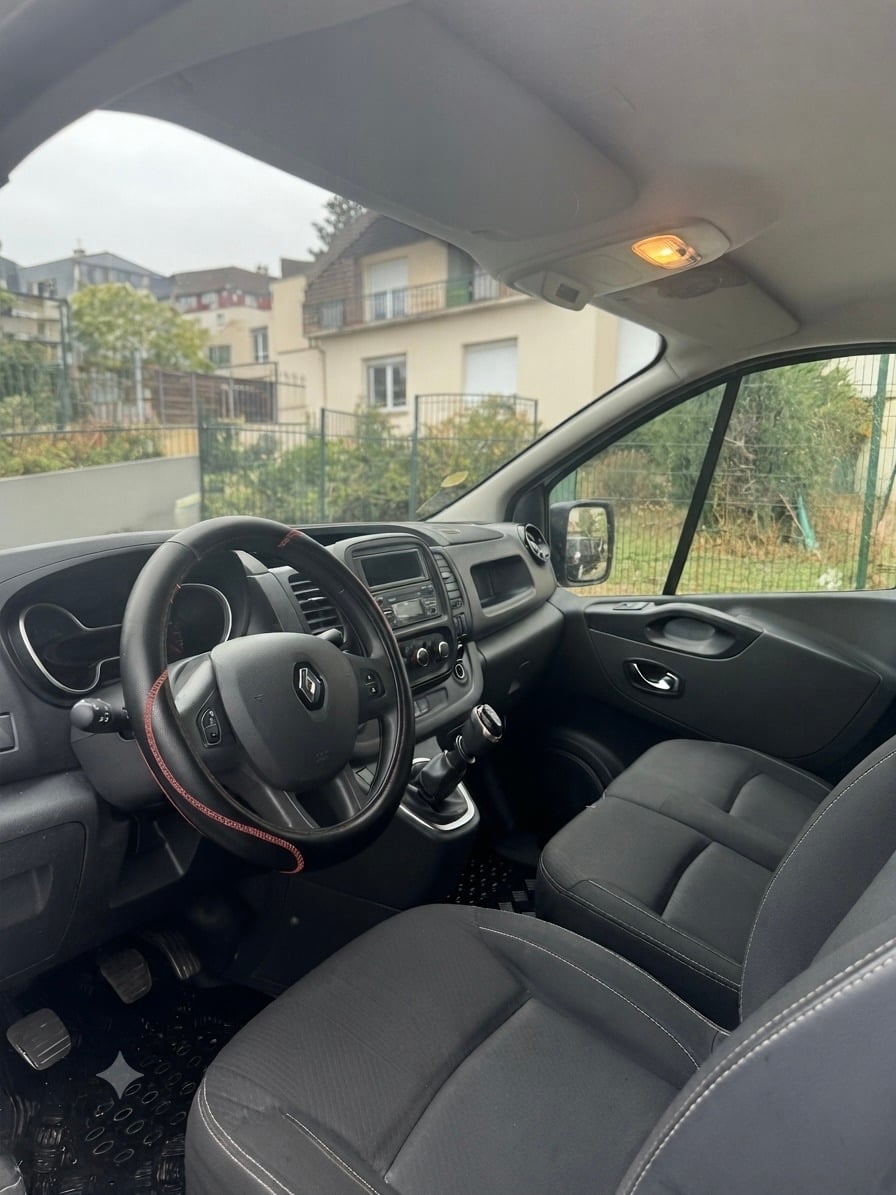 Renault Trafic 2.0 avec Dashcam