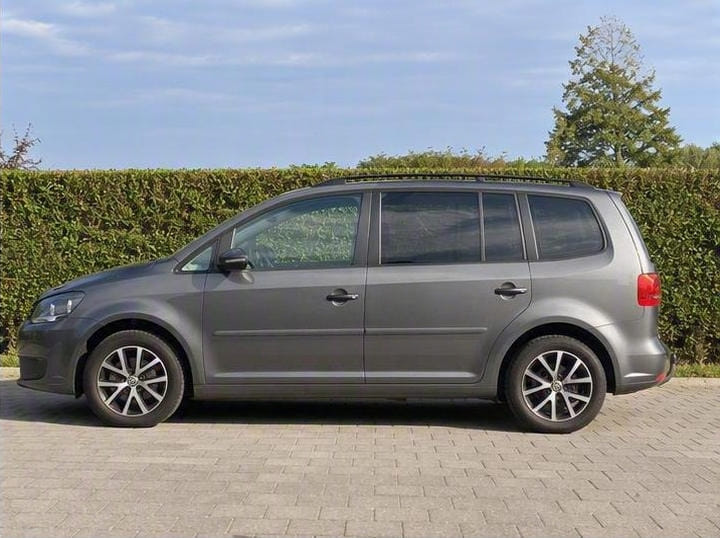 Volkswagen Touran avec Climatisation
