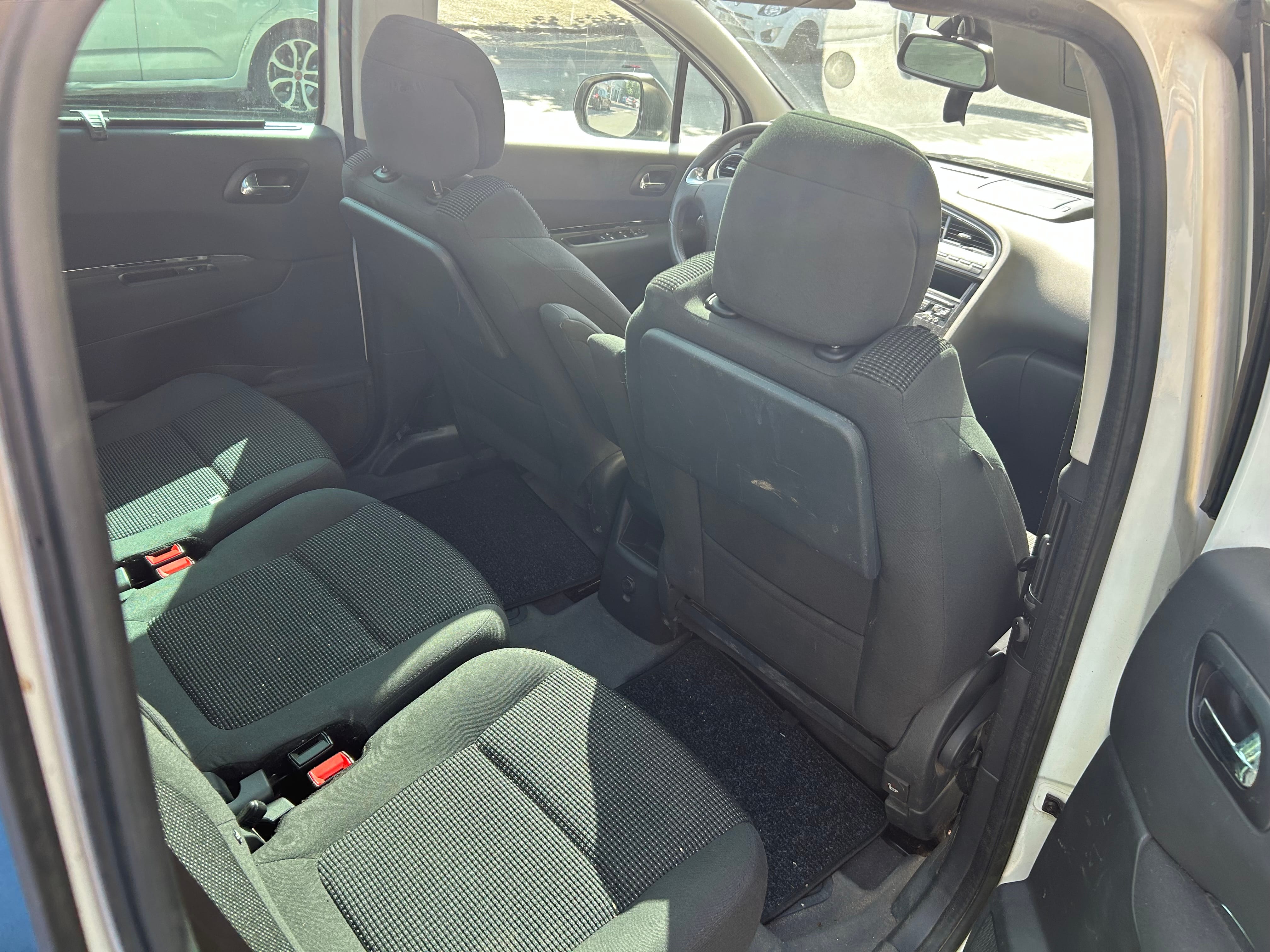 Peugeot 5008 avec Port USB