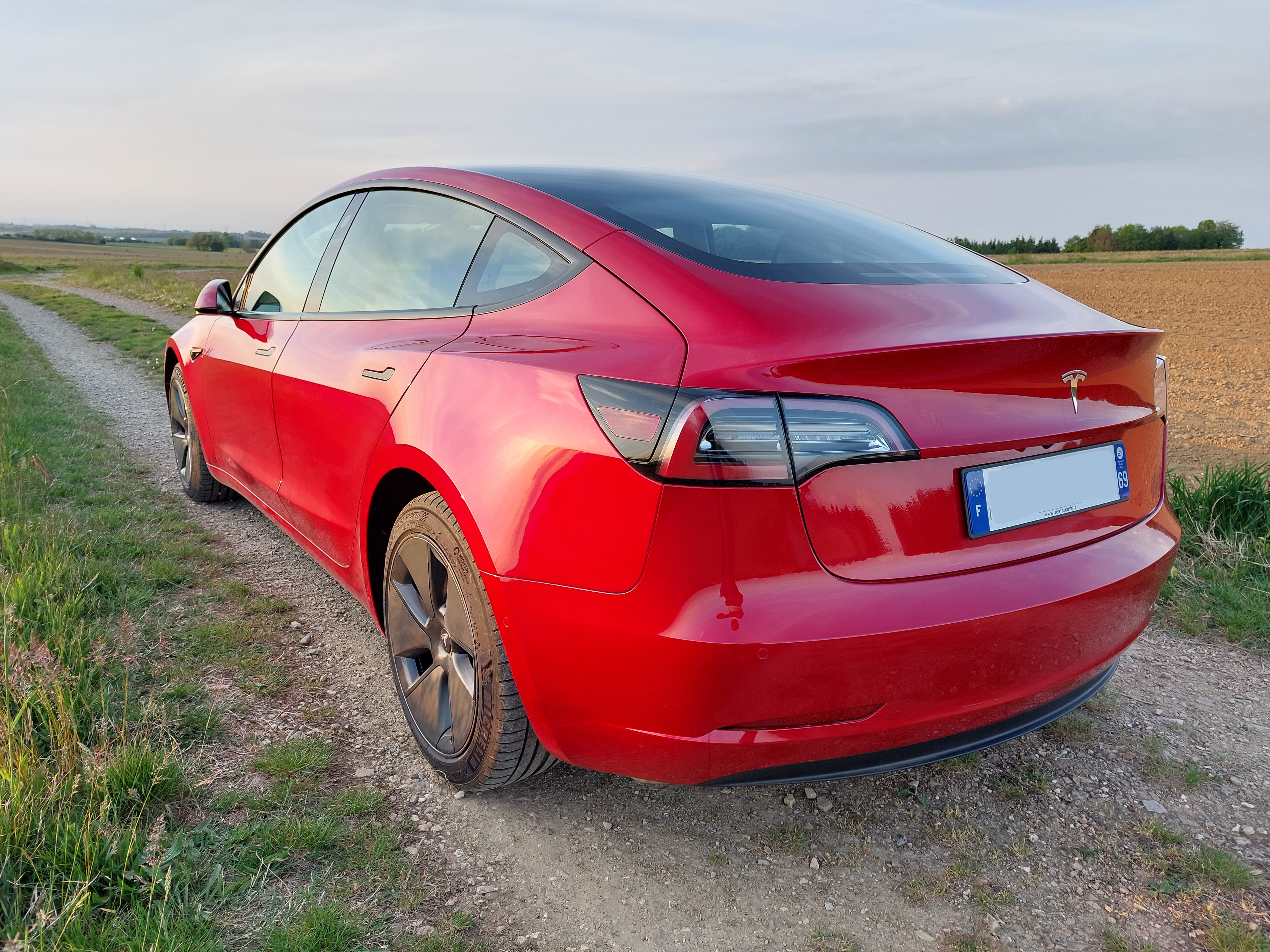 Tesla Model 3 Standard Range avec Caméra de recul