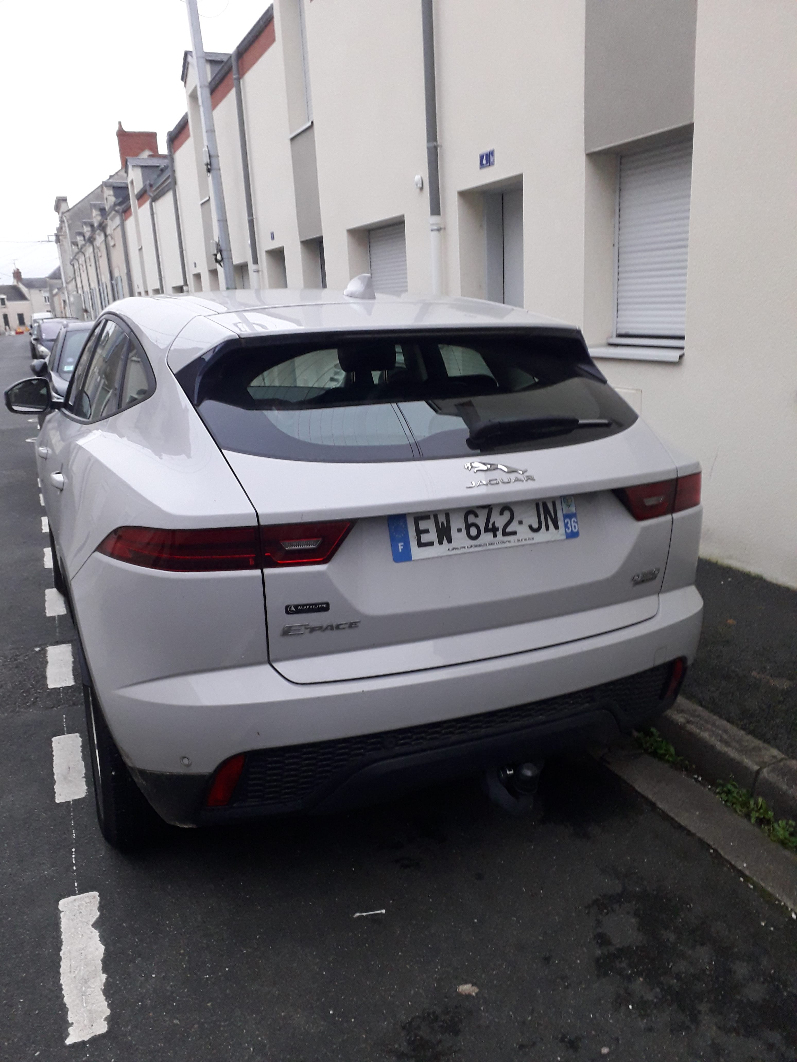 Jaguar E-Pace avec Entrée audio / iPod