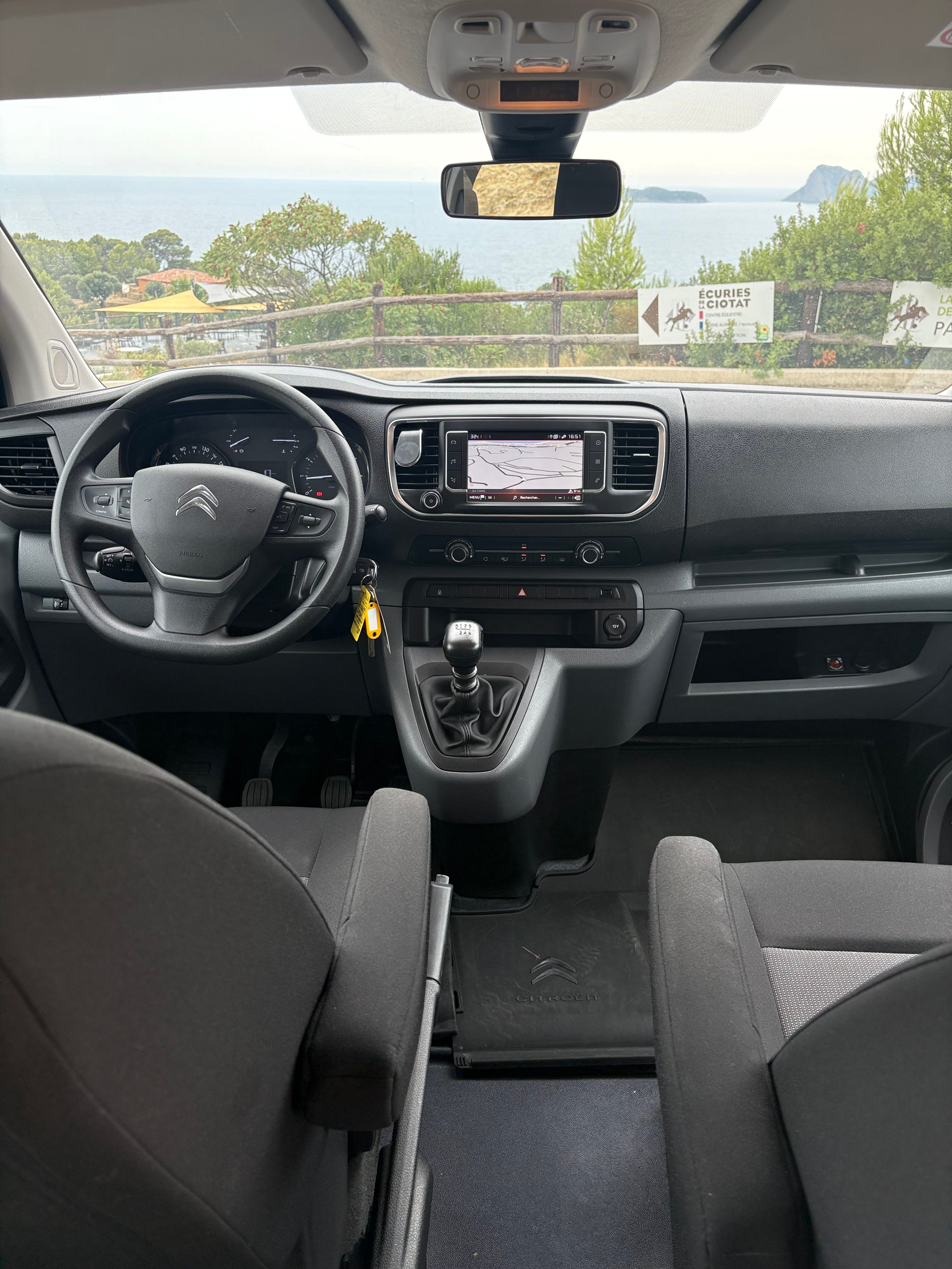 Citroen Jumpy SpaceTourer avec GPS