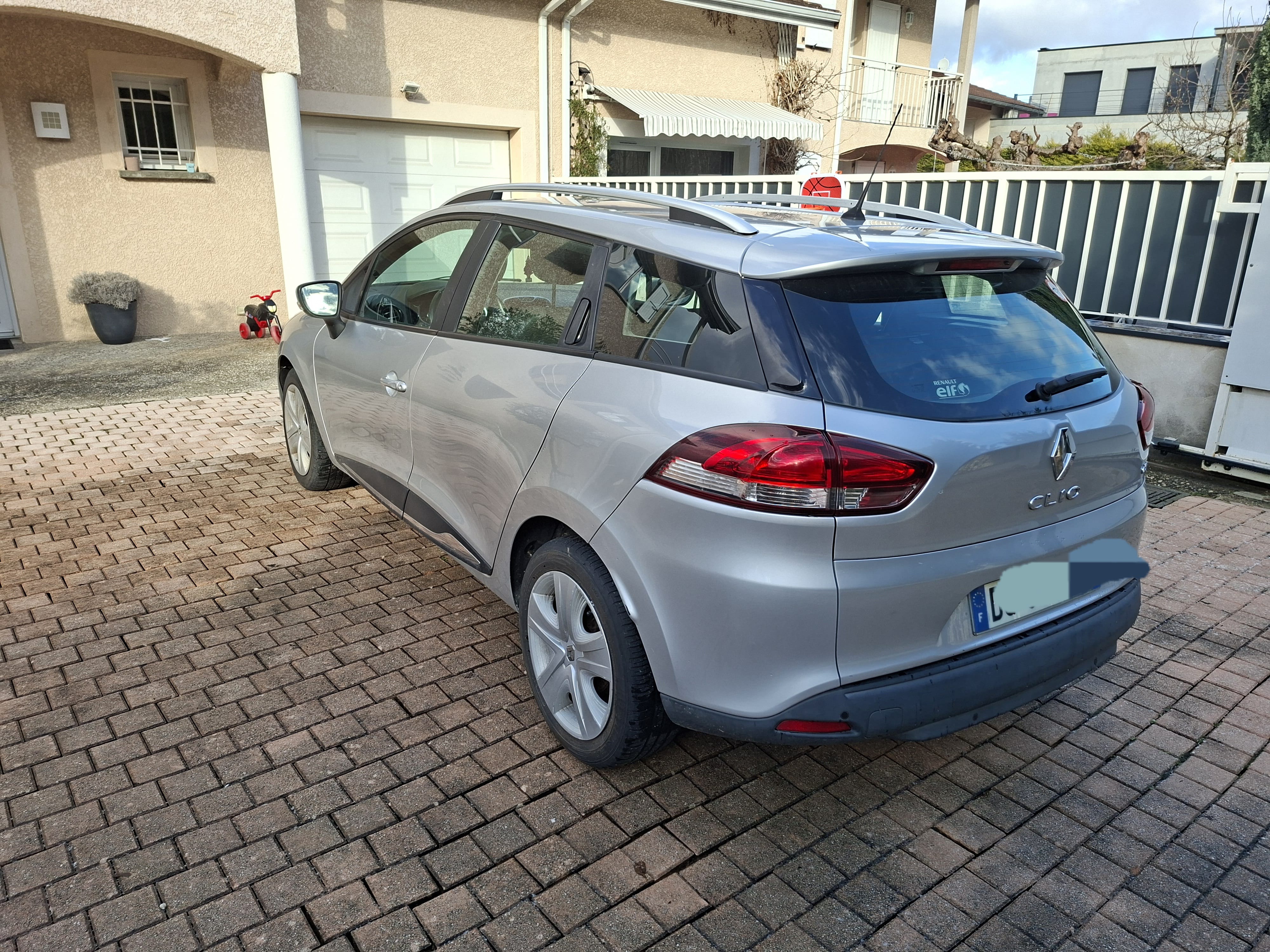 Renault Clio 1.5  90 cheveaux avec GPS