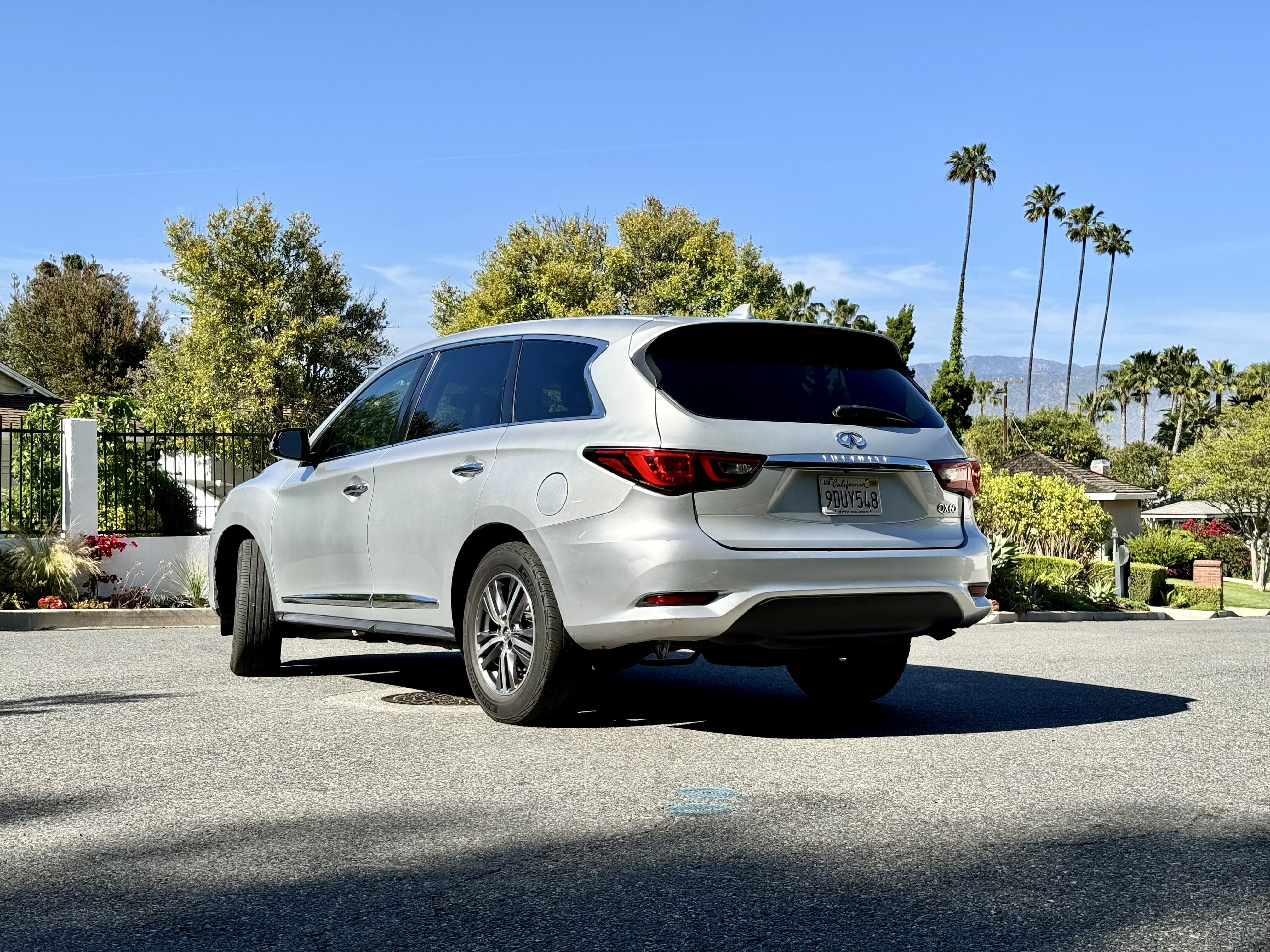 Infiniti QX60 Luxe with Dashcam