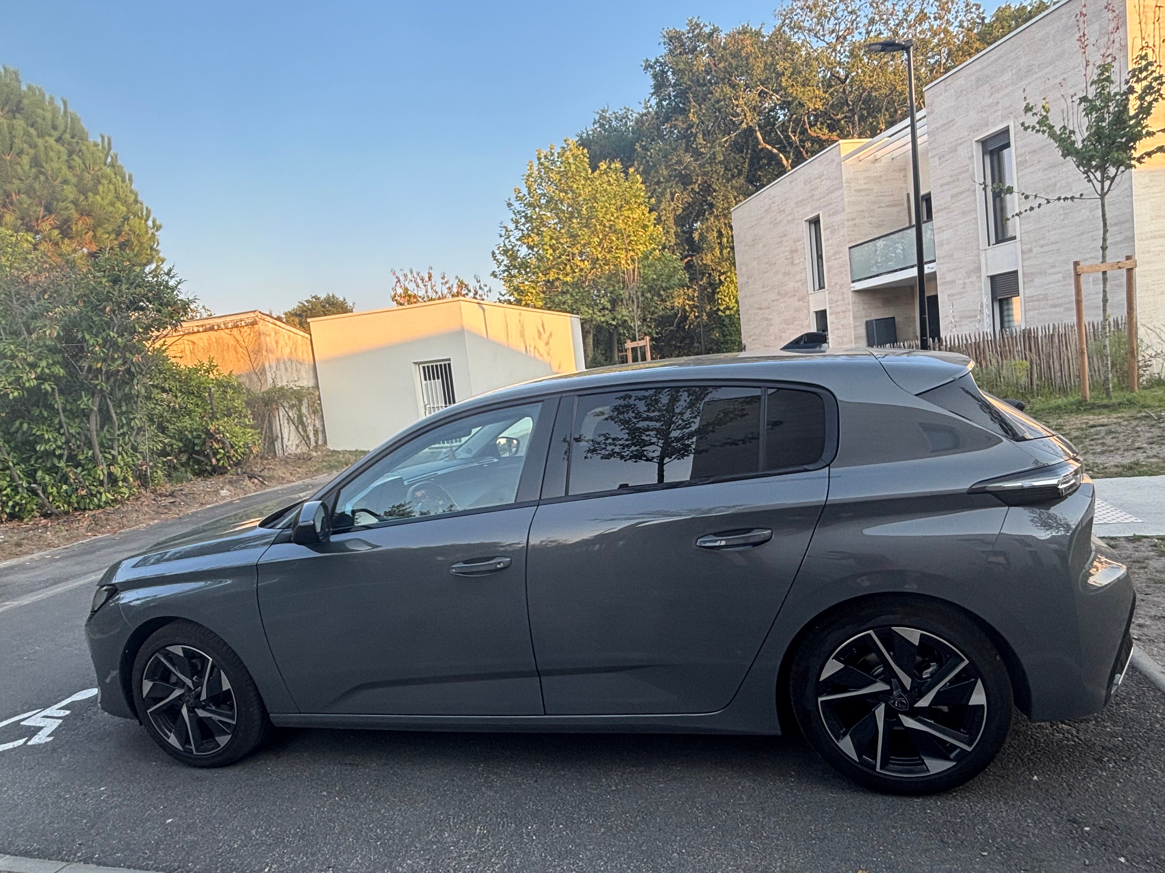 Peugeot 308 avec GPS