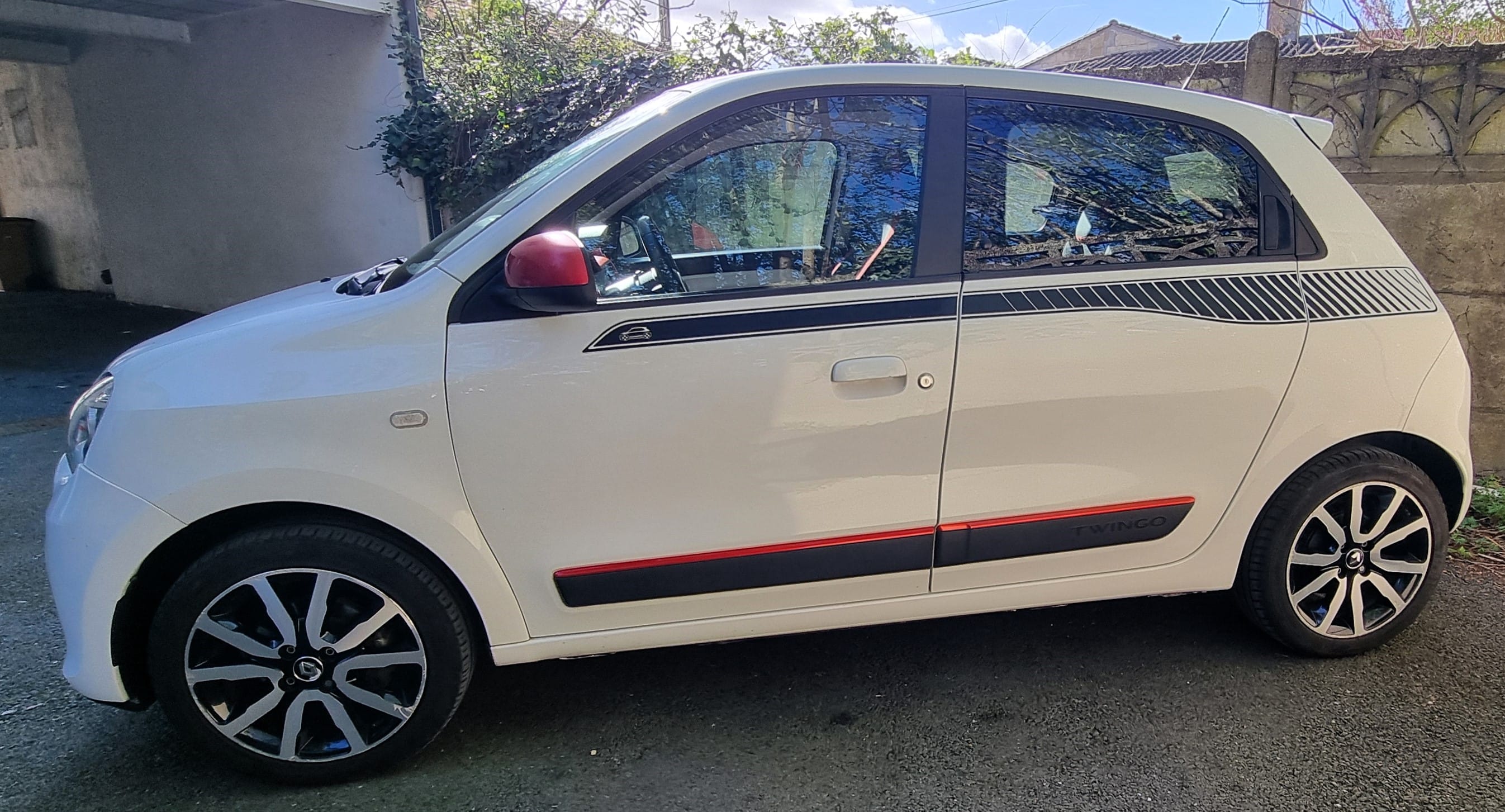 Renault Twingo III 1.0 sce 70 ch avec Régulateur de vitesse