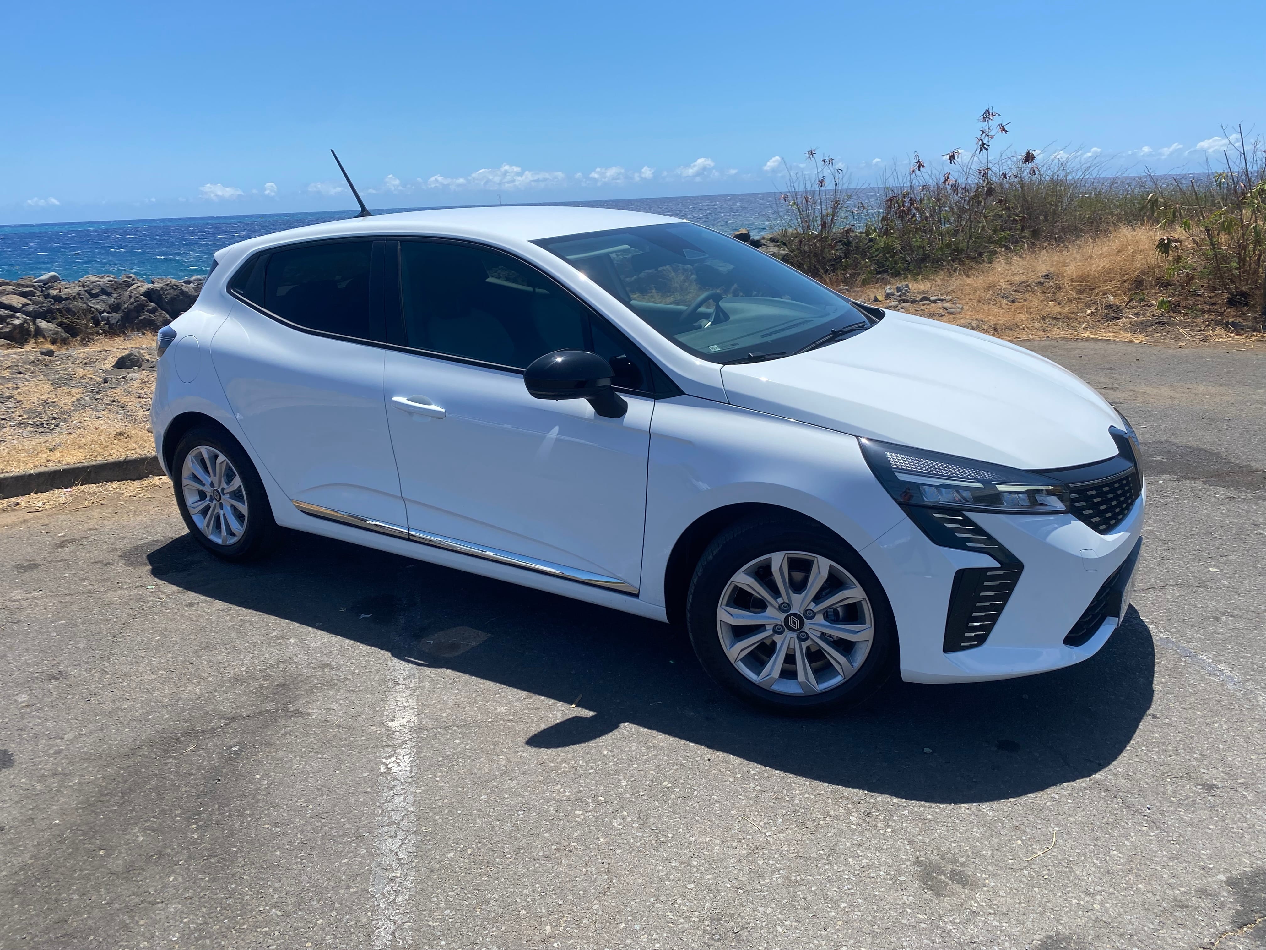 Renault Clio, 2025, Essence 95