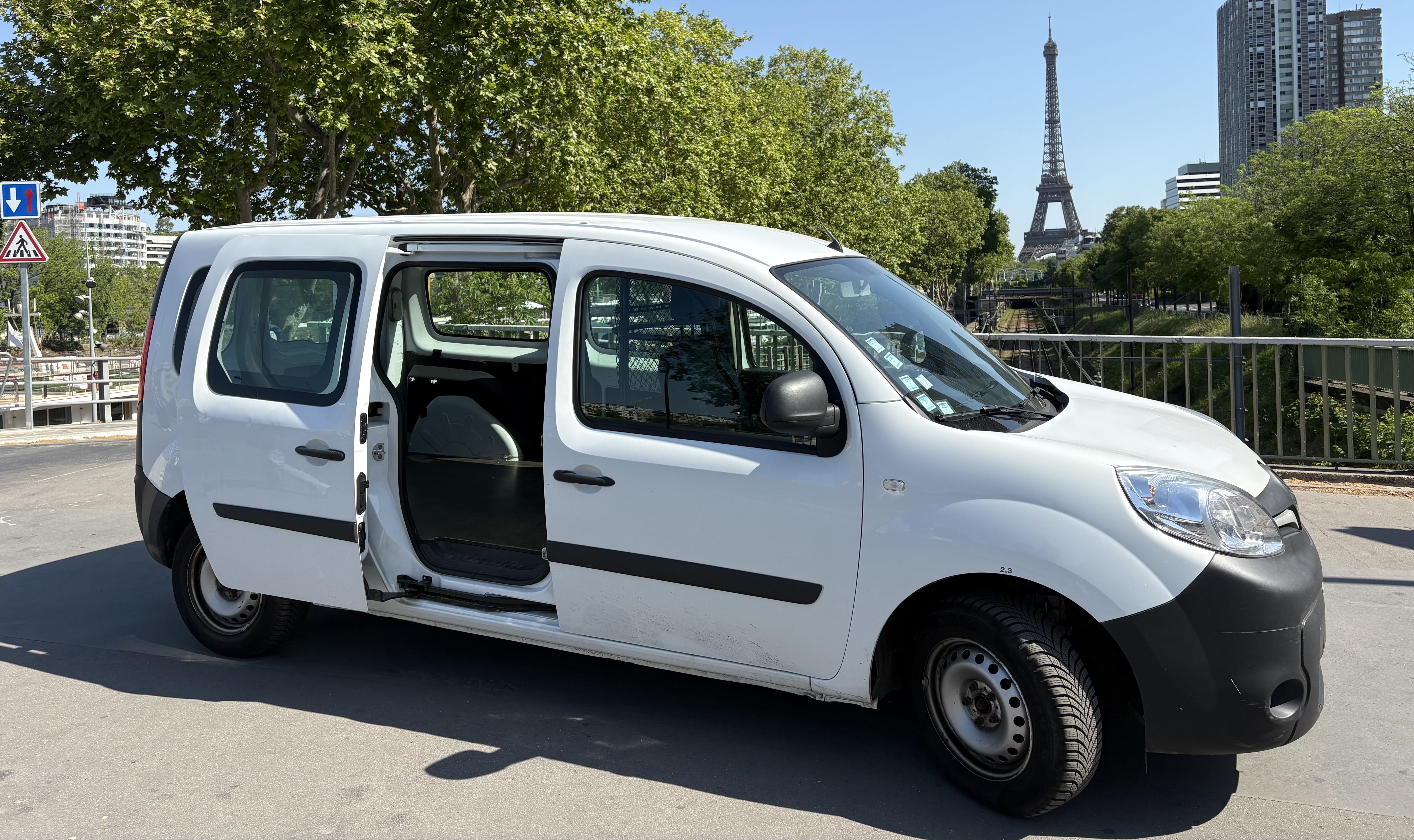 Renault Kangoo Fourgon avec Autoradio