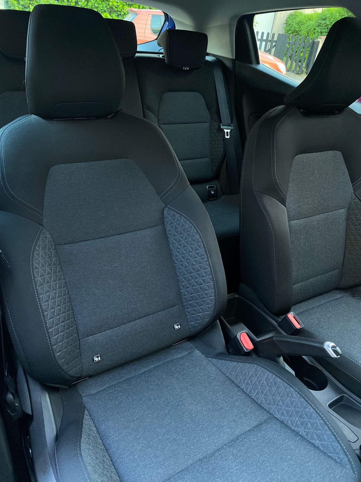 Renault Clio avec Entrée audio / iPod