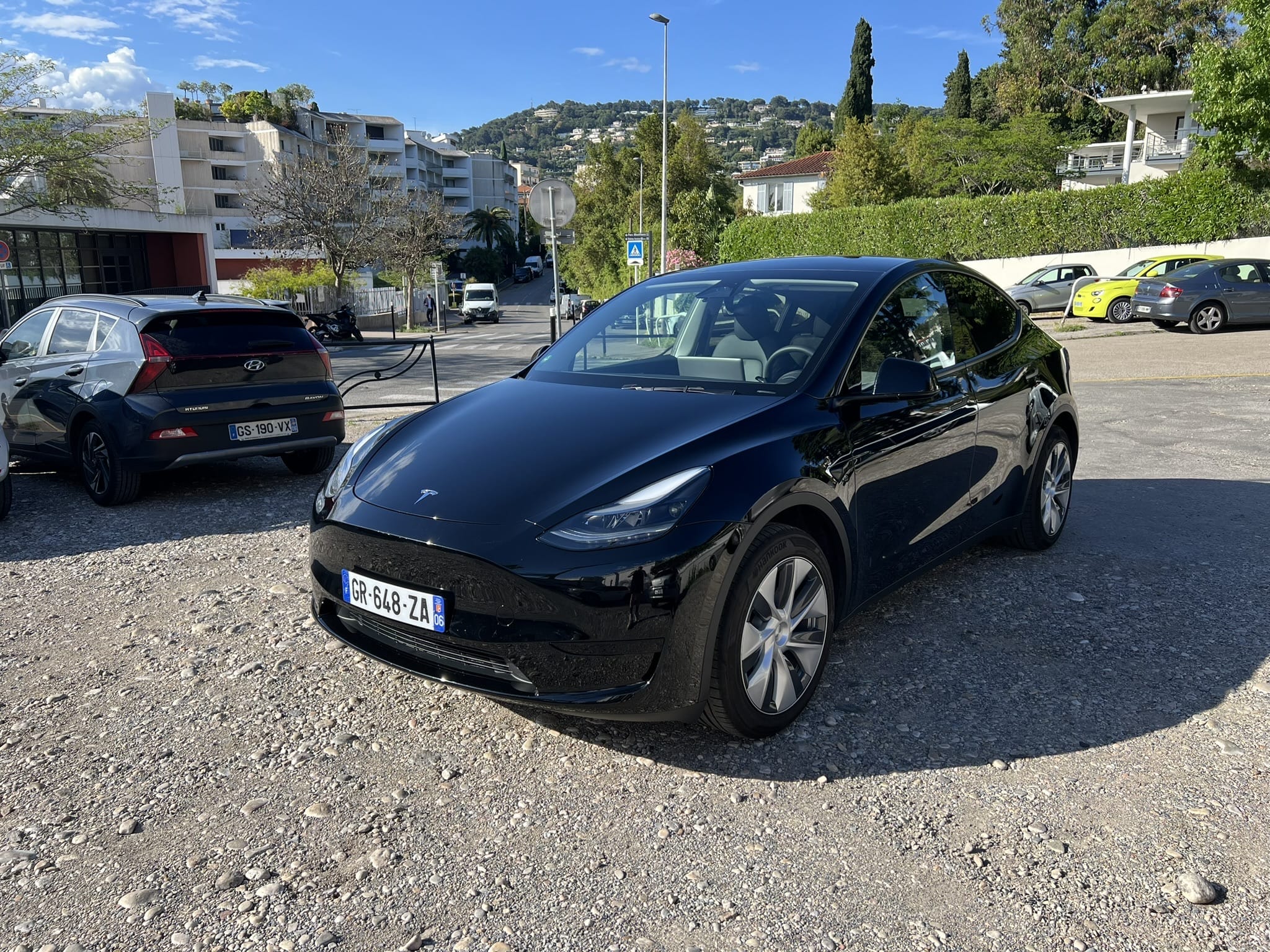 Tesla Model Y, 2023, Électrique, automatique