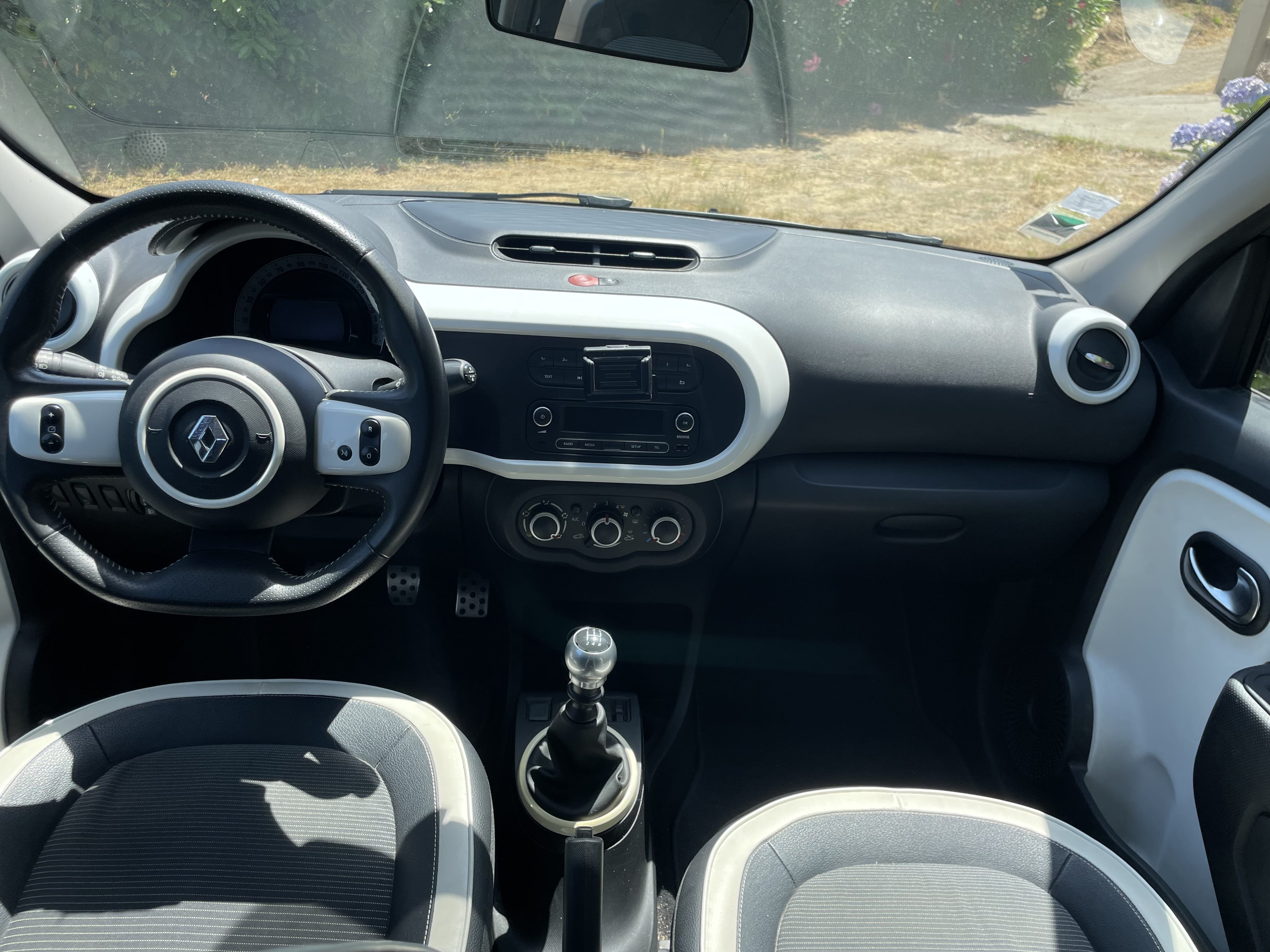 Renault Twingo avec Entrée audio / iPod
