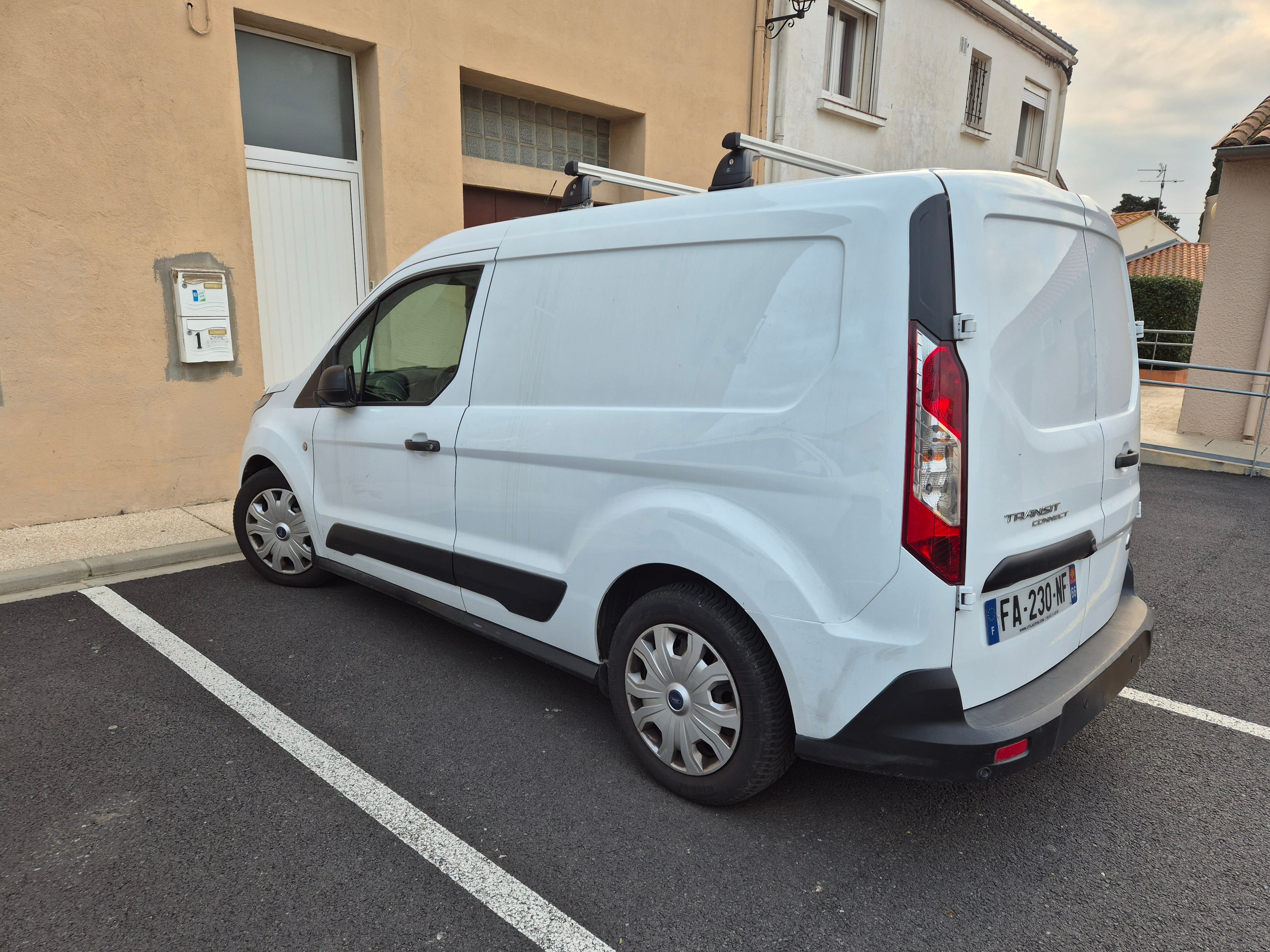 Ford Transit Connect avec GPS