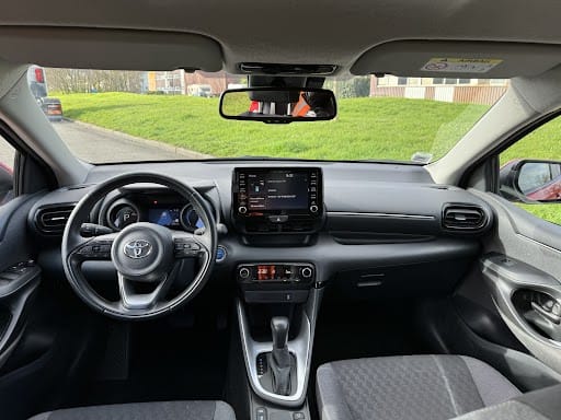 Toyota Yaris Hybride avec Régulateur de vitesse