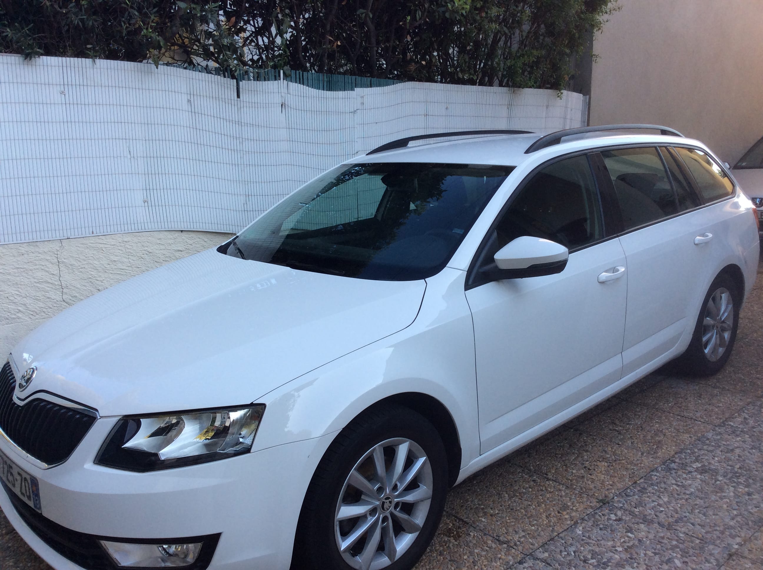 Skoda Octavia Combi, 2014, Essence 98