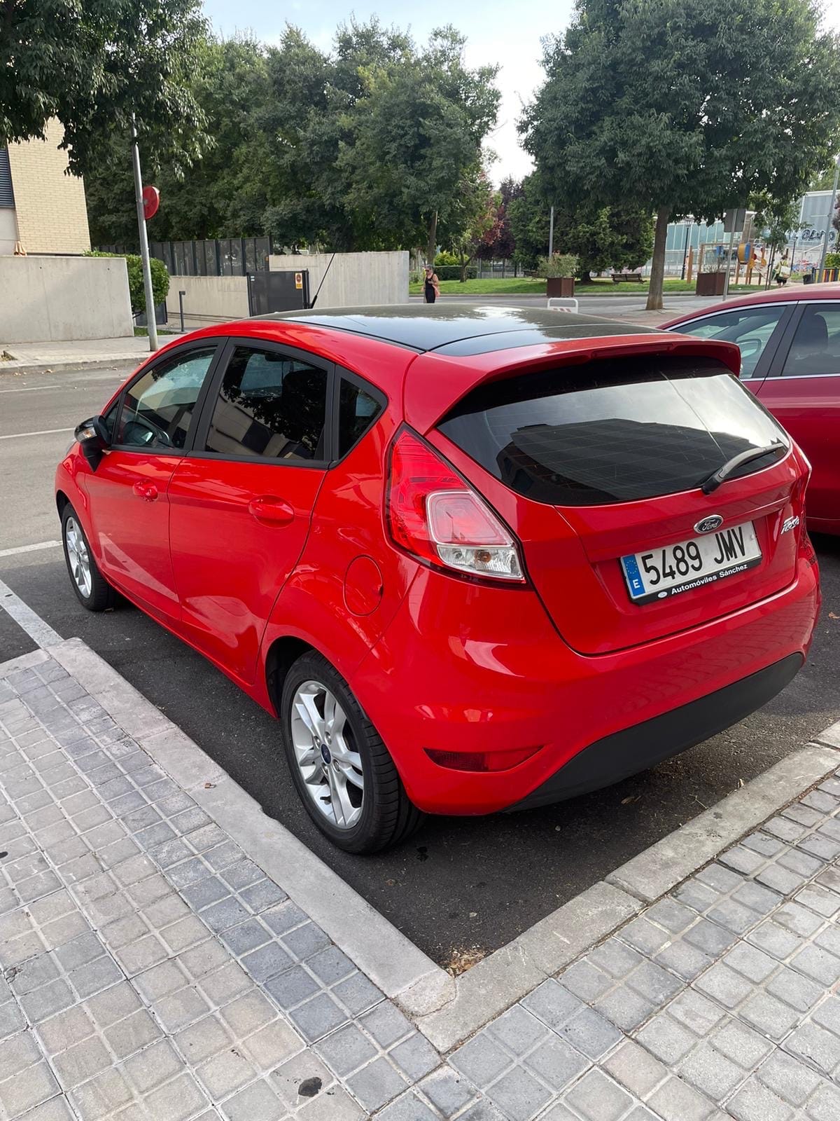 Ford Fiesta 1.25 82 CV (2016) – 5 puertas, etiqueta C con Audio Bluetooth