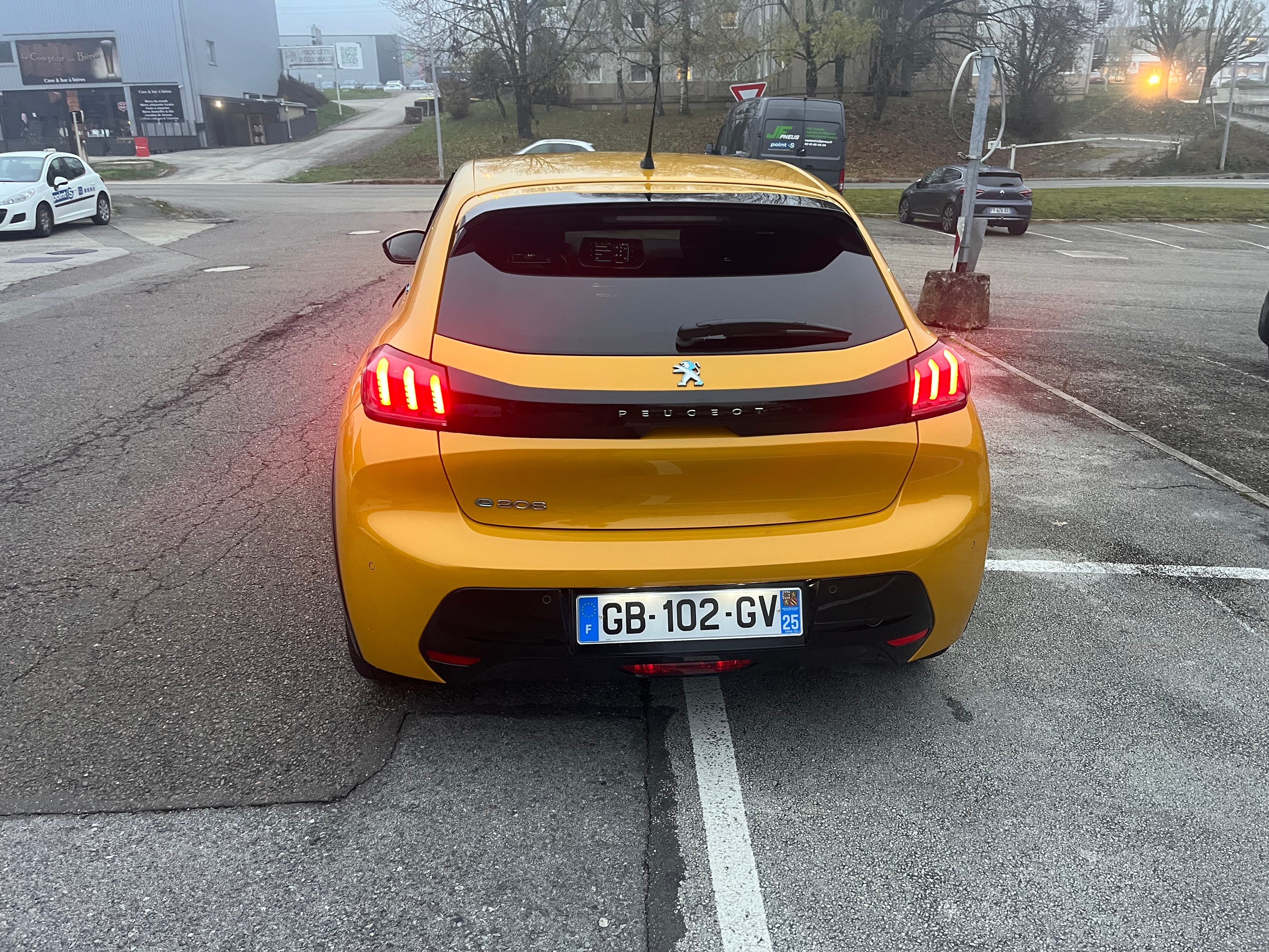 Peugeot 208 avec Régulateur de vitesse