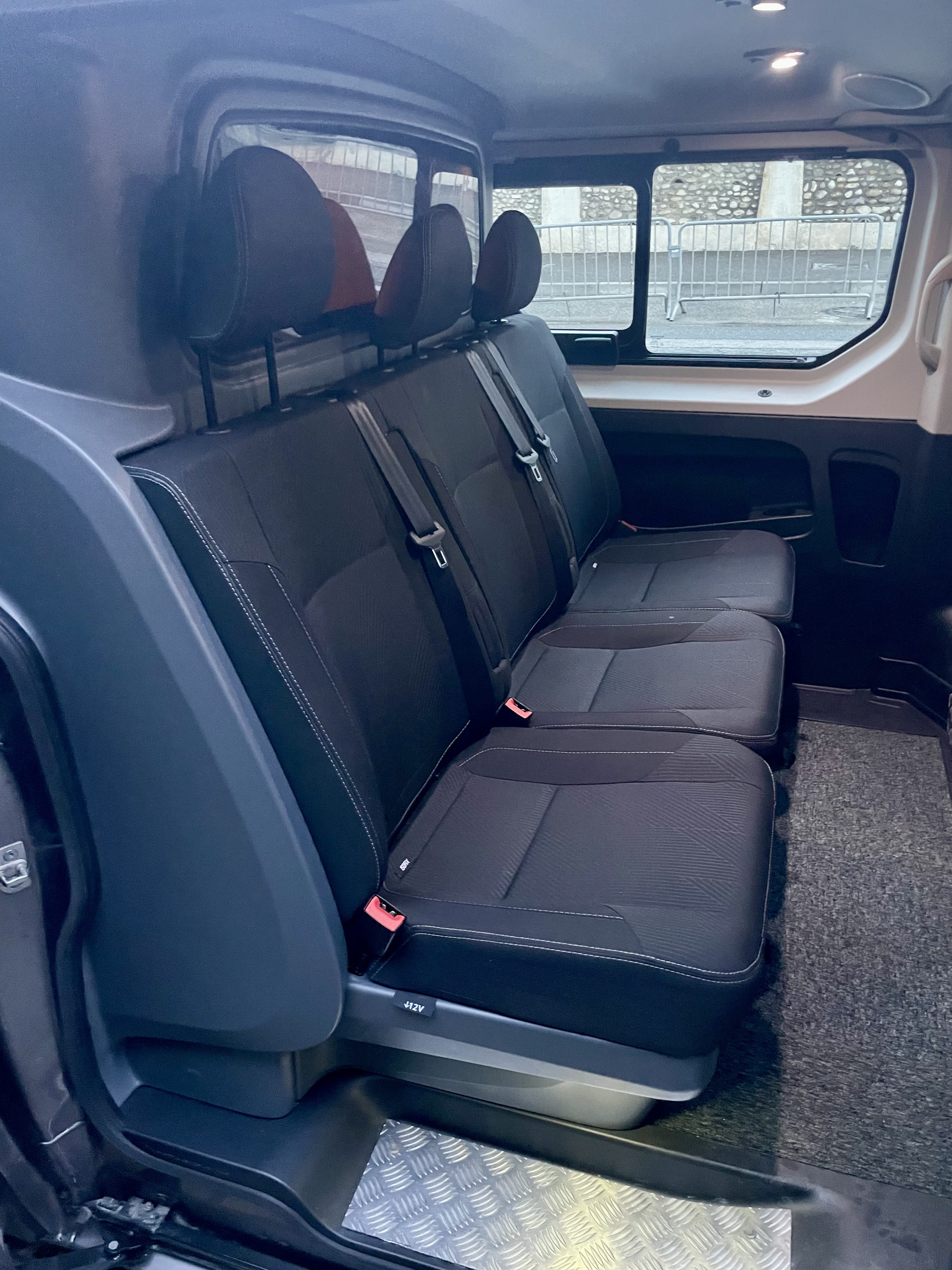 Renault Trafic 1.6 diesel 145 ch avec Entrée audio / iPod