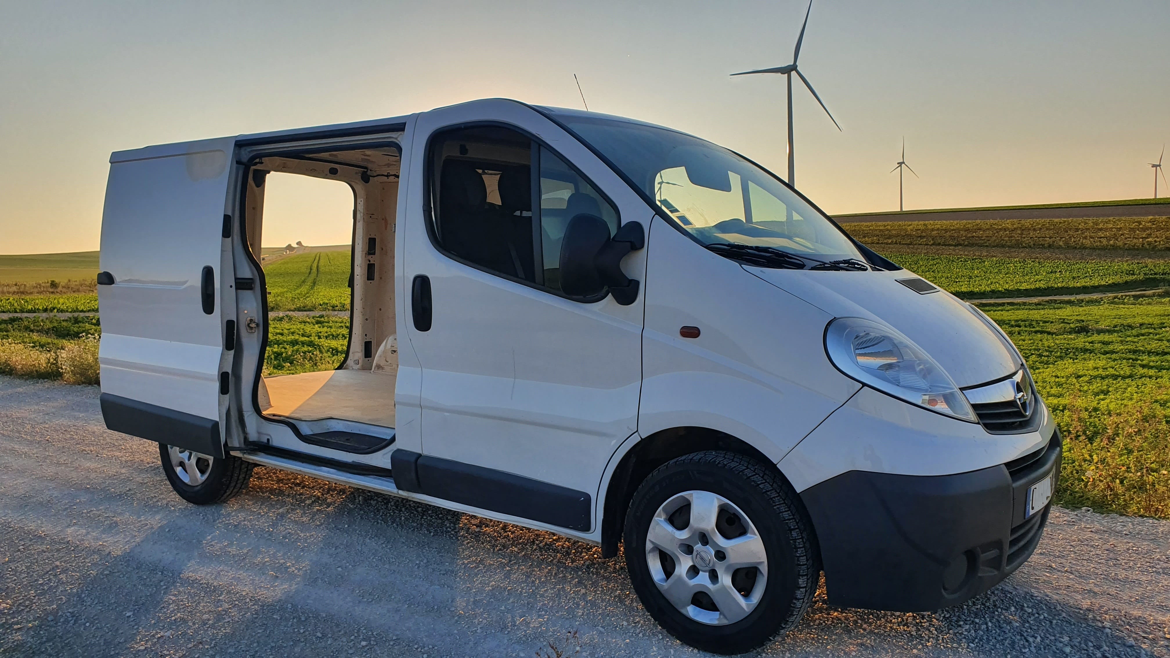 Opel Vivaro 2.0 DCI 3 places - 6M3 avec Climatisation