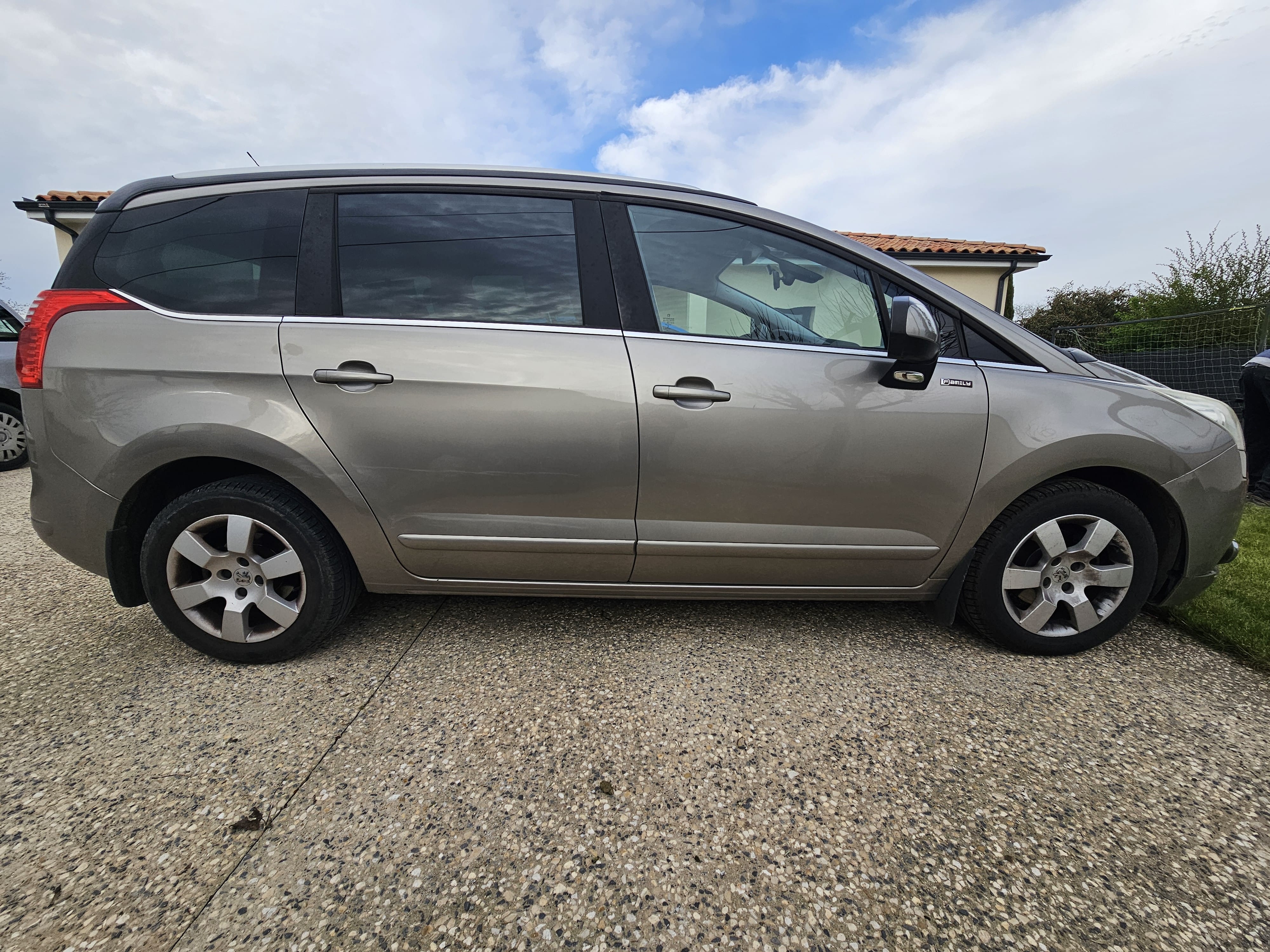 Peugeot 5008 avec Régulateur de vitesse
