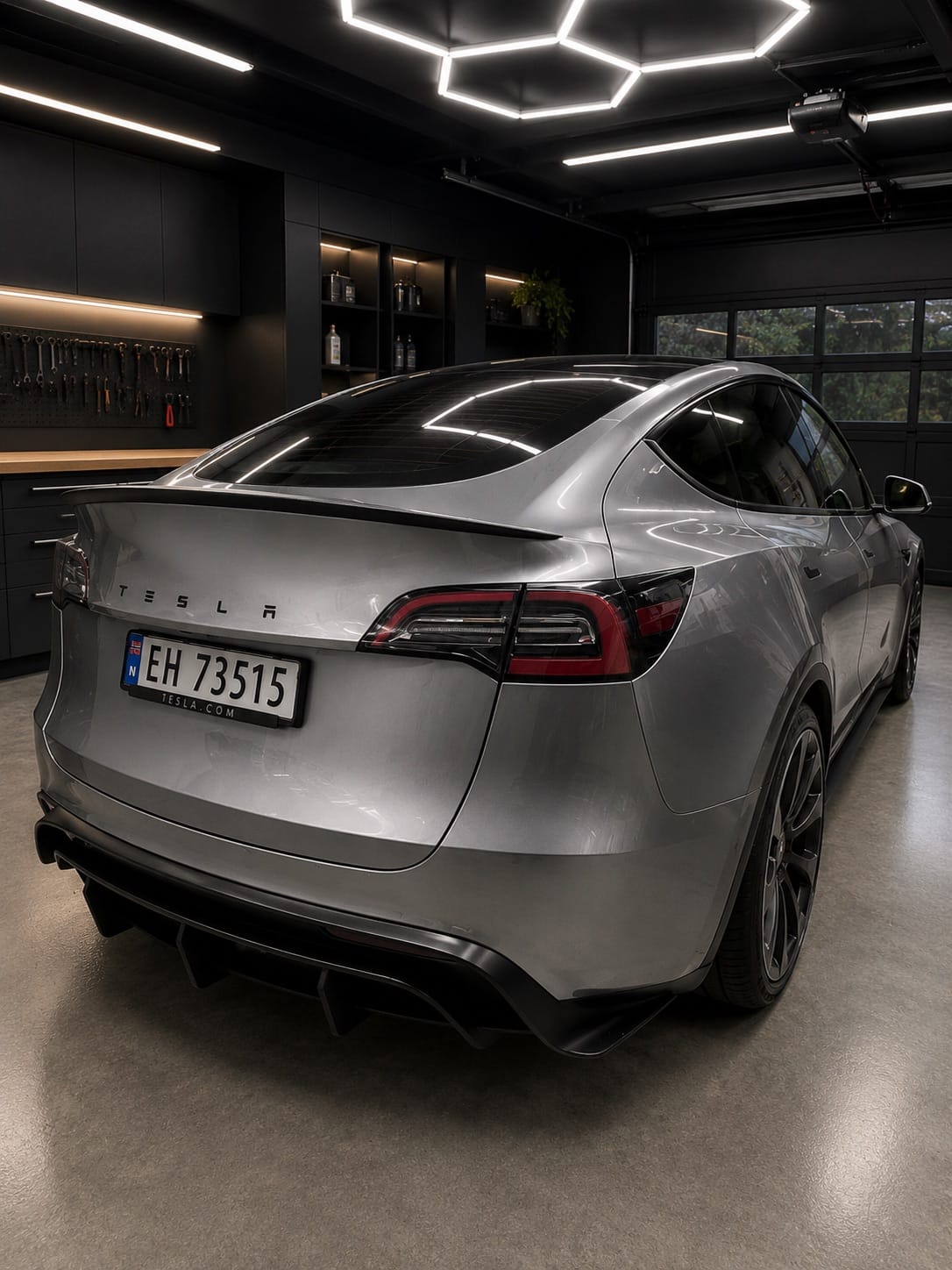 Tesla Model Y Performance med Aircondition