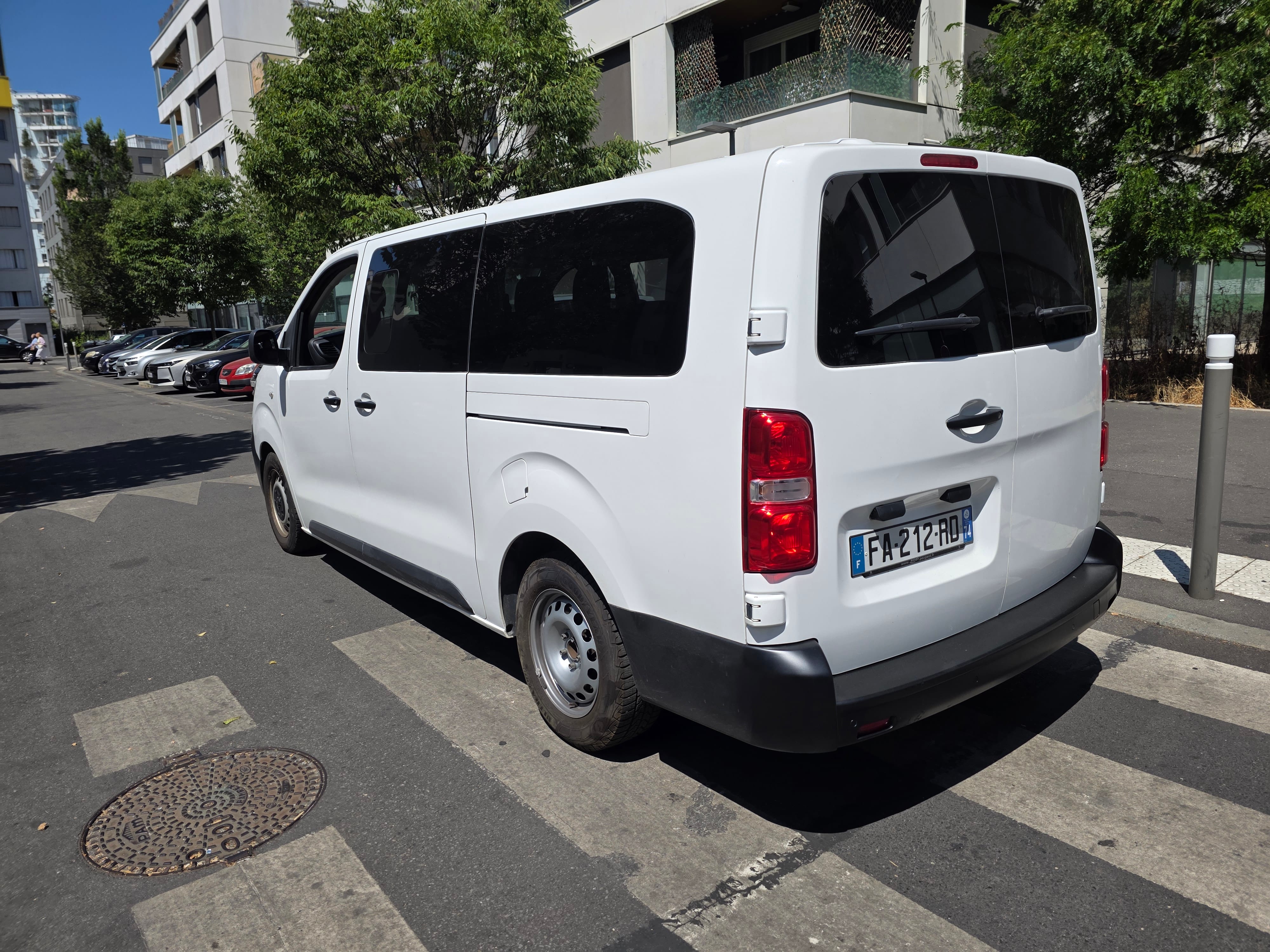 Peugeot Traveller avec Climatisation