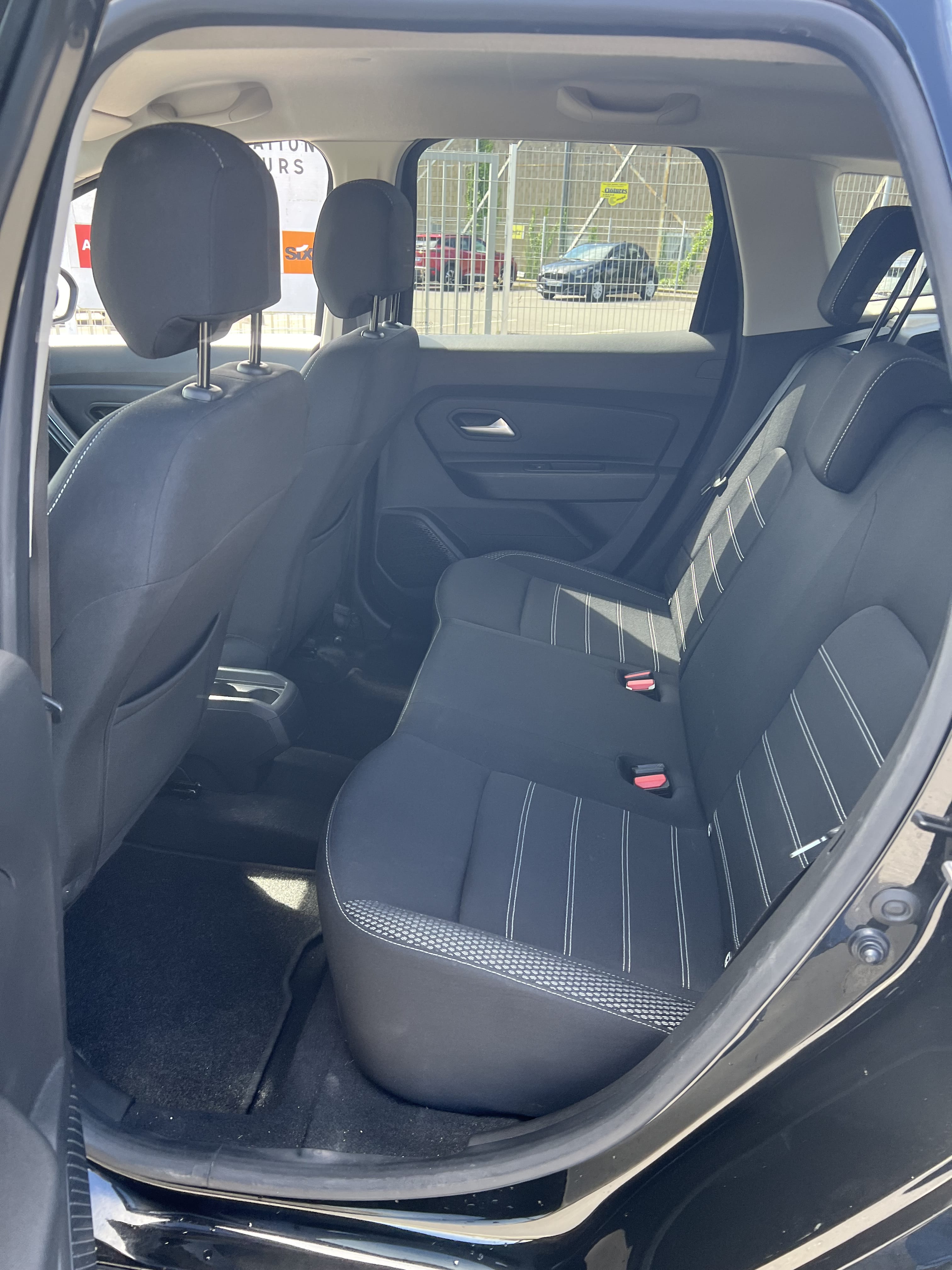 Dacia Duster 1.3 TCE prestige - Proche métro/gare/colombier - Nombreuses options - 59000km - Crit’Air 1 avec Audio Bluetooth