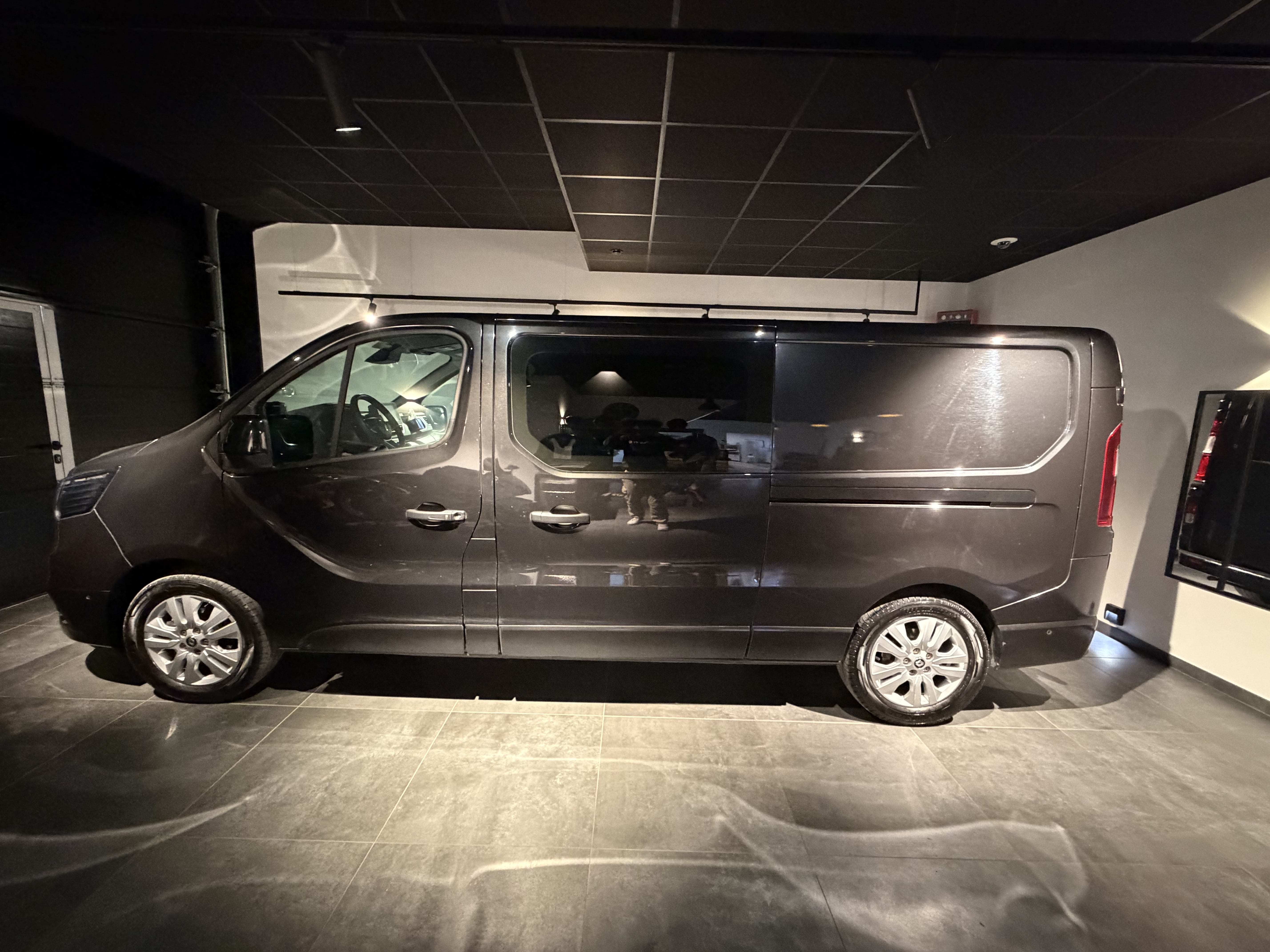 Renault Trafic Double Cabine avec Climatisation