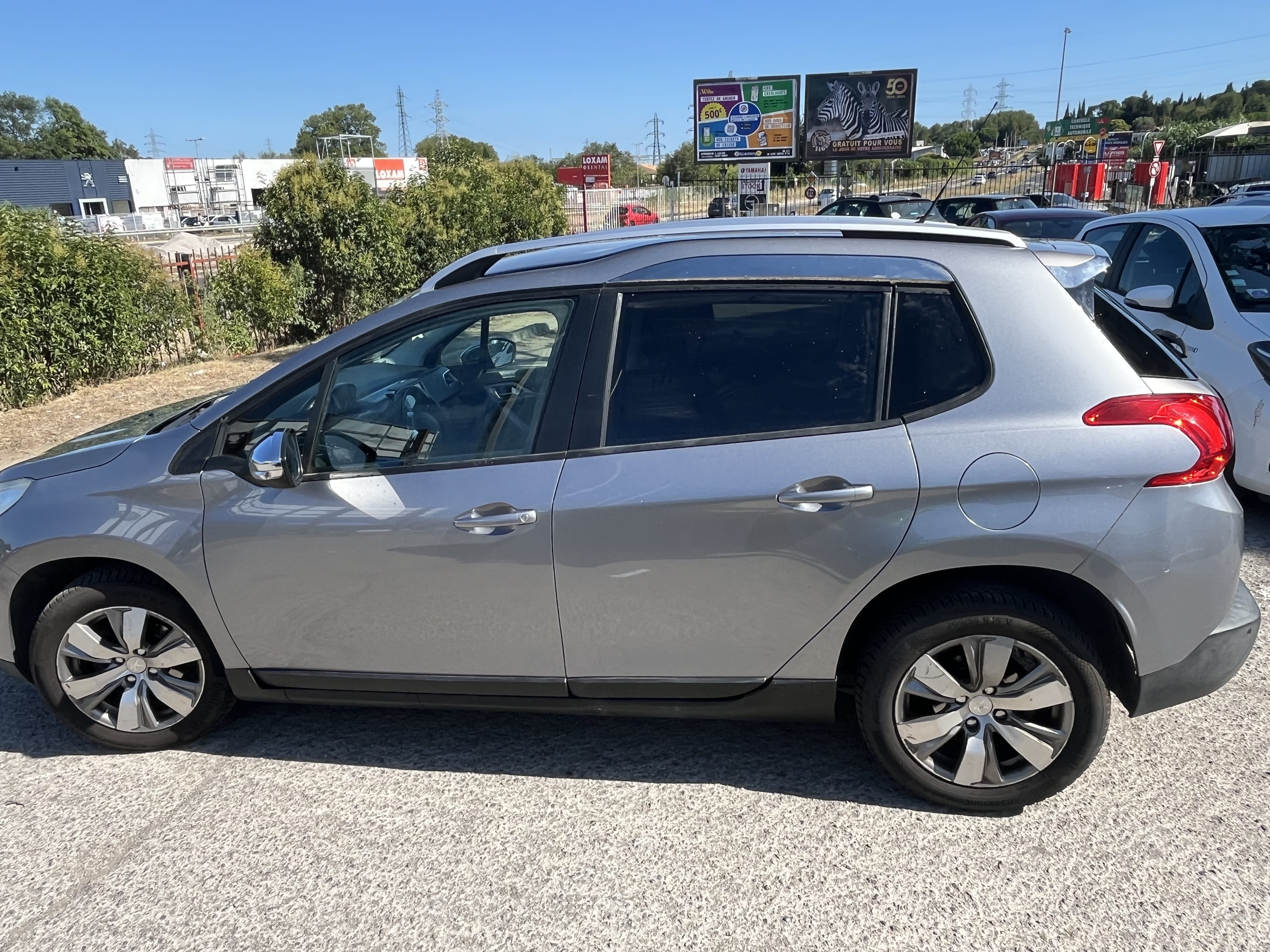 Peugeot 2008 avec GPS