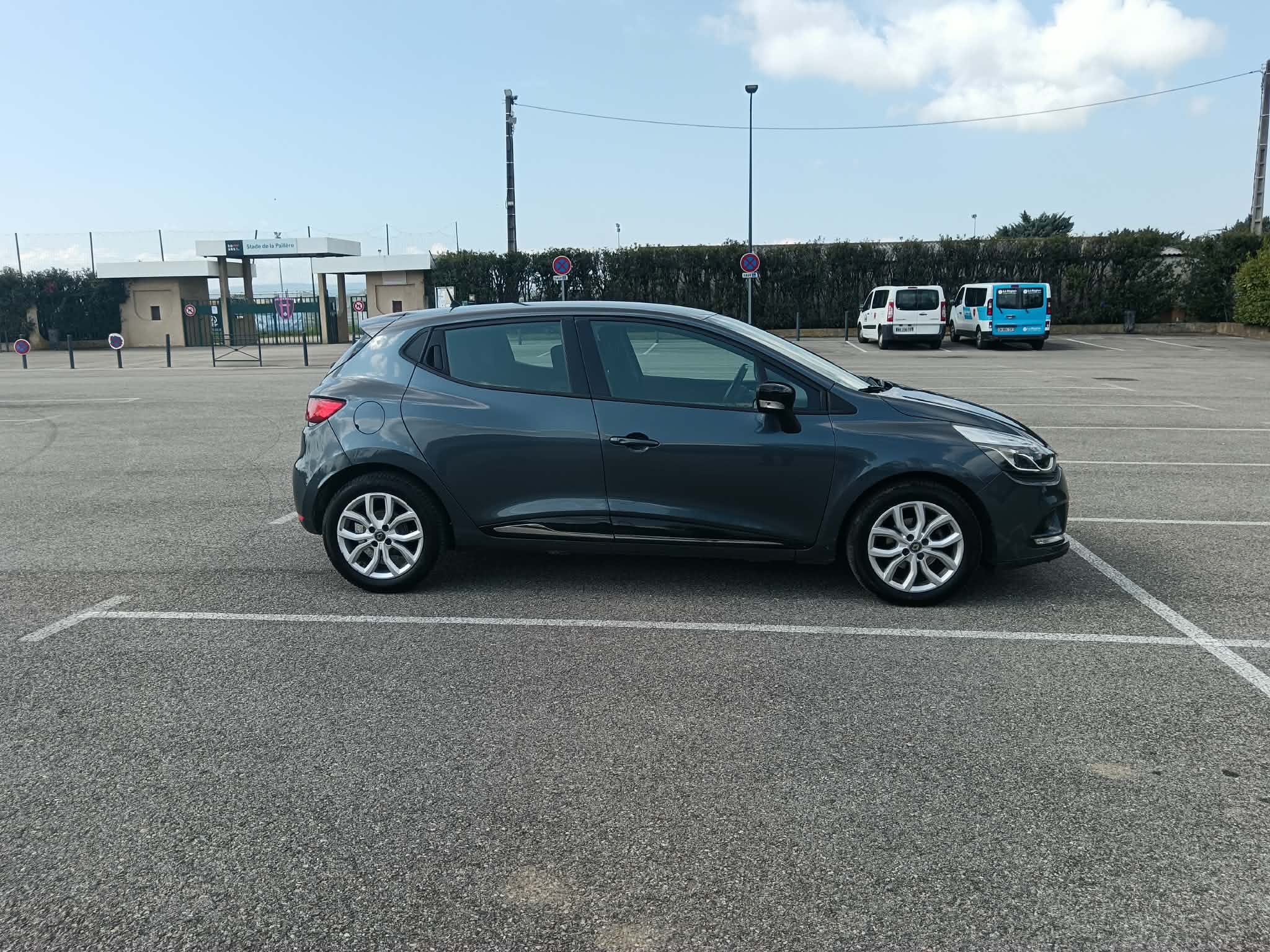 Renault Clio avec Climatisation