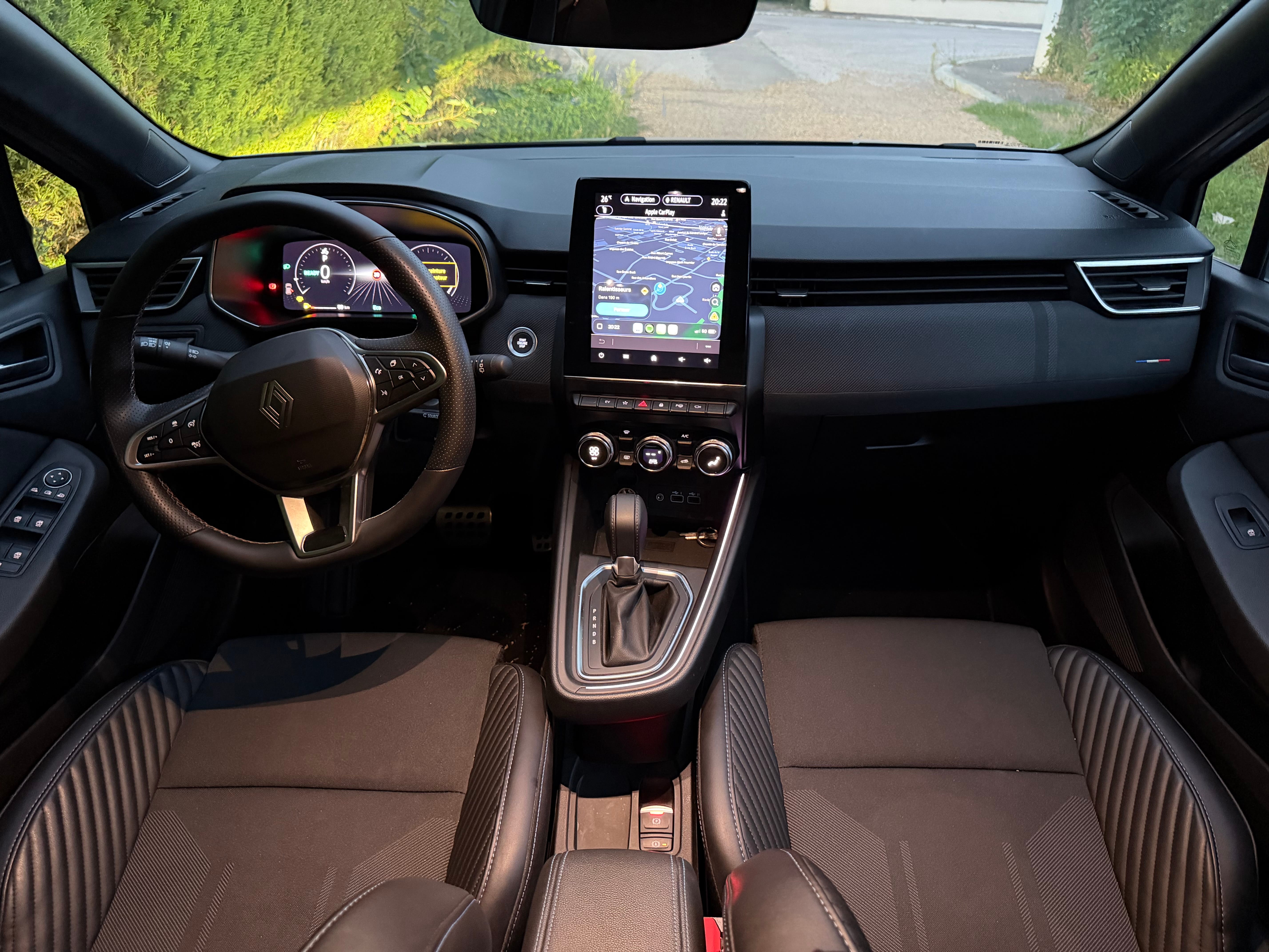 Renault Clio E-tech avec GPS