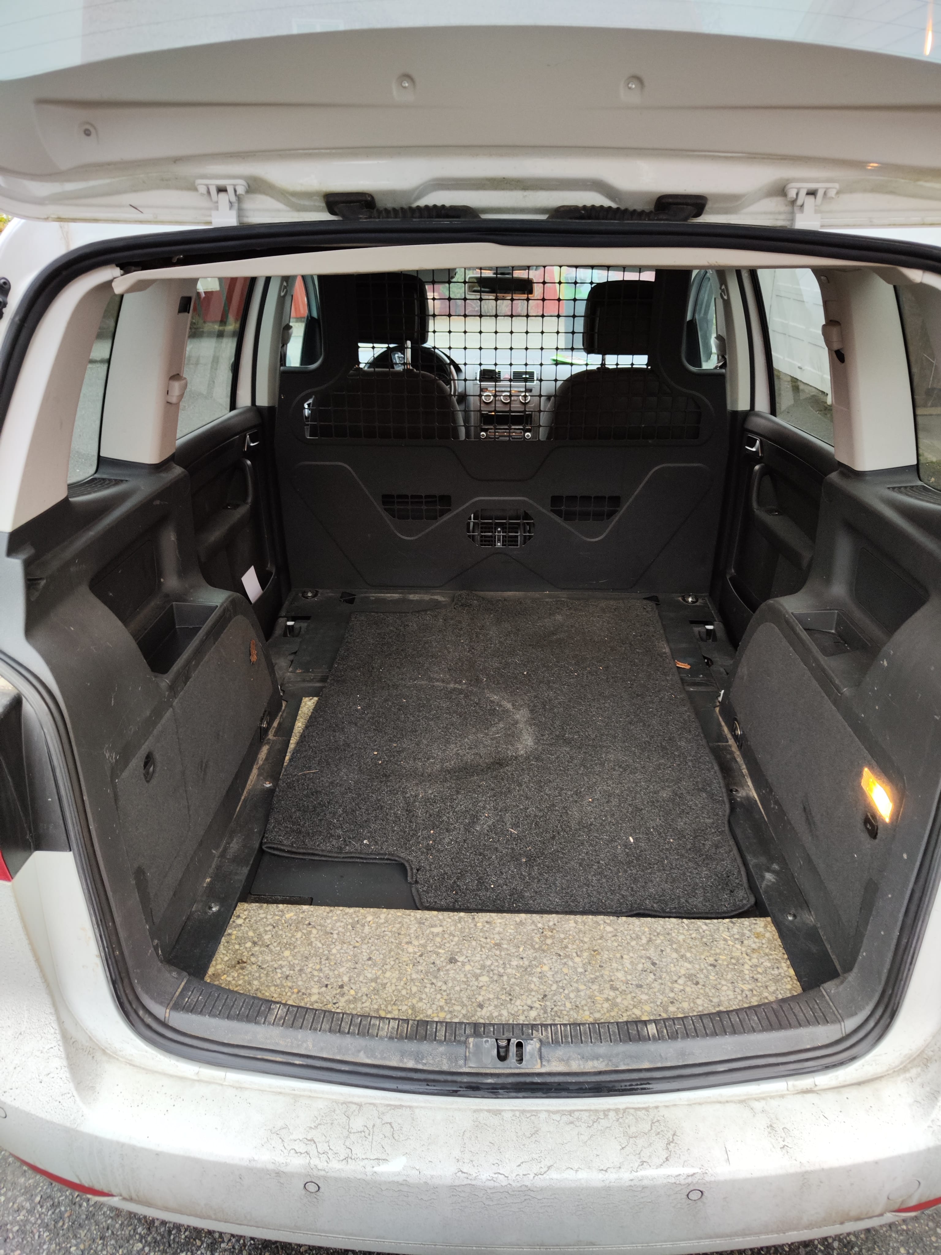 Volkswagen Touran Varebil med Bluetooth audio