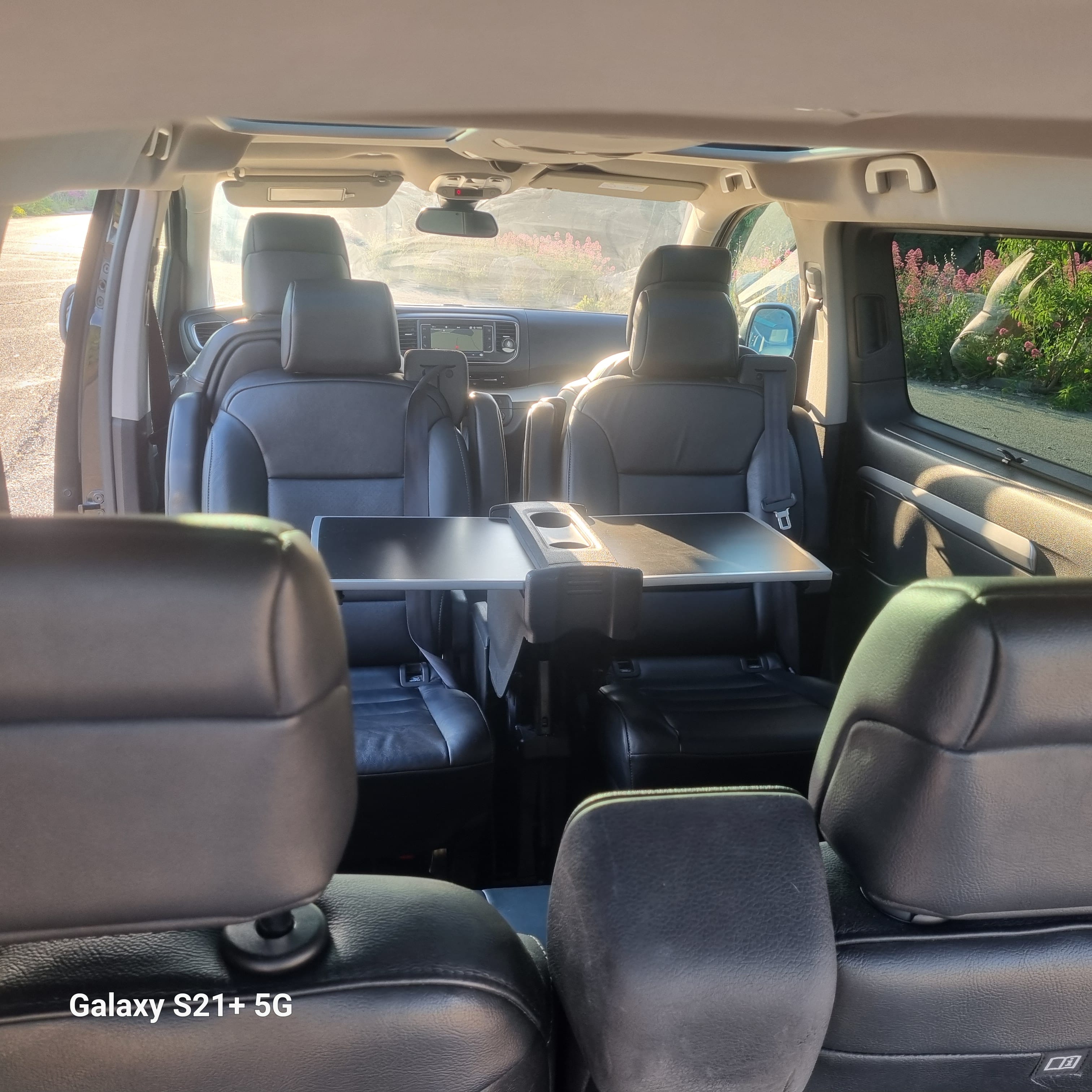 Peugeot Traveller Business 2litre hdi 180 avec Attelage