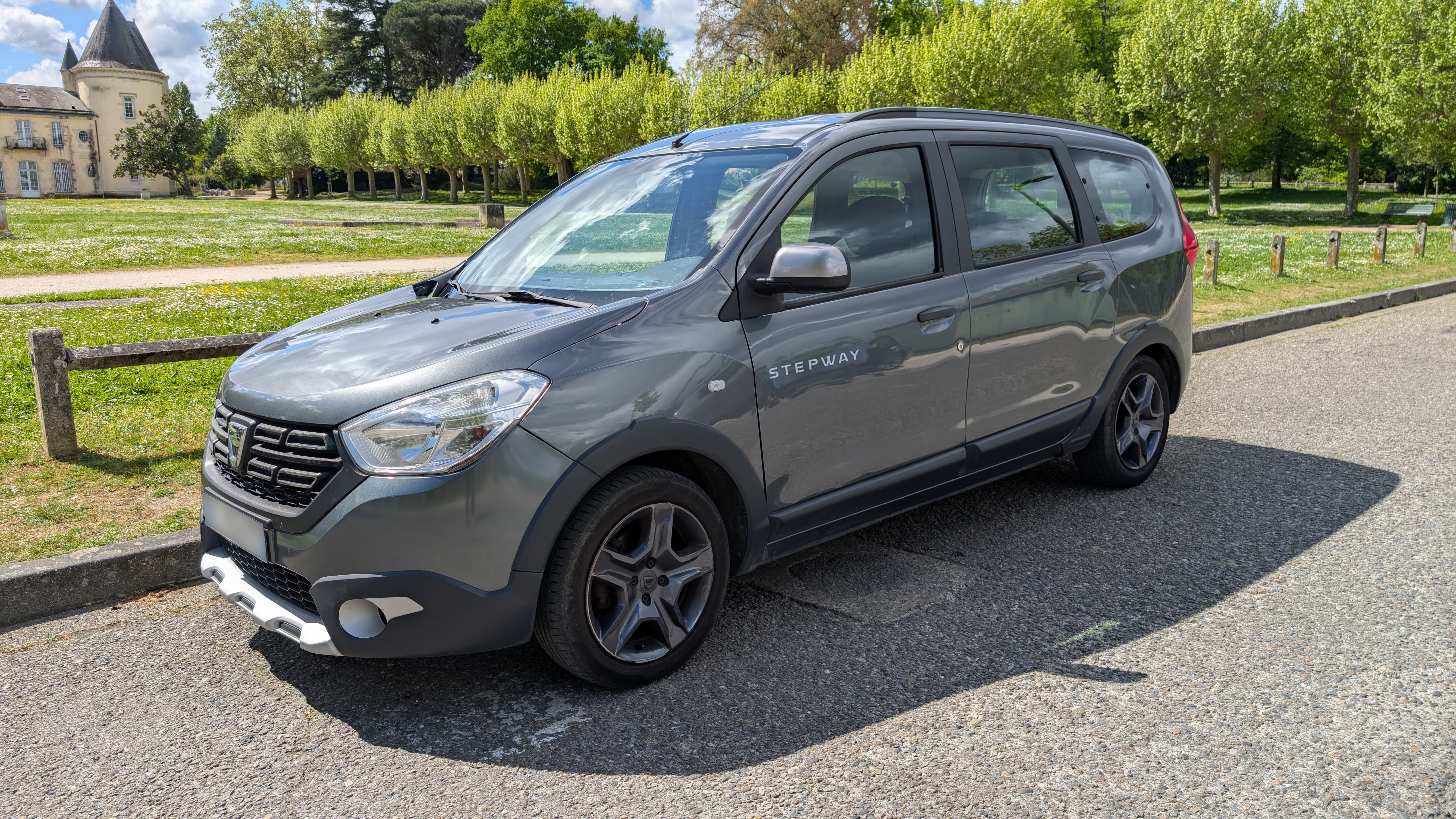 Dacia Lodgy EL75, 2017, Essence 95, 7 places