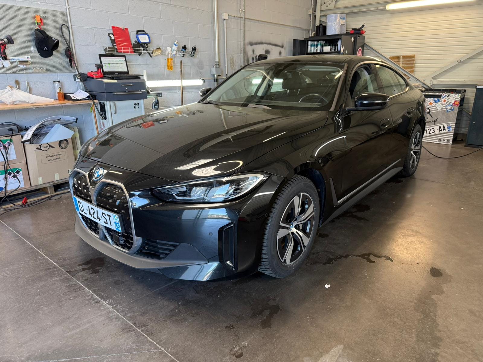 BMW i4 edrive 35, 2023, Électrique, automatique