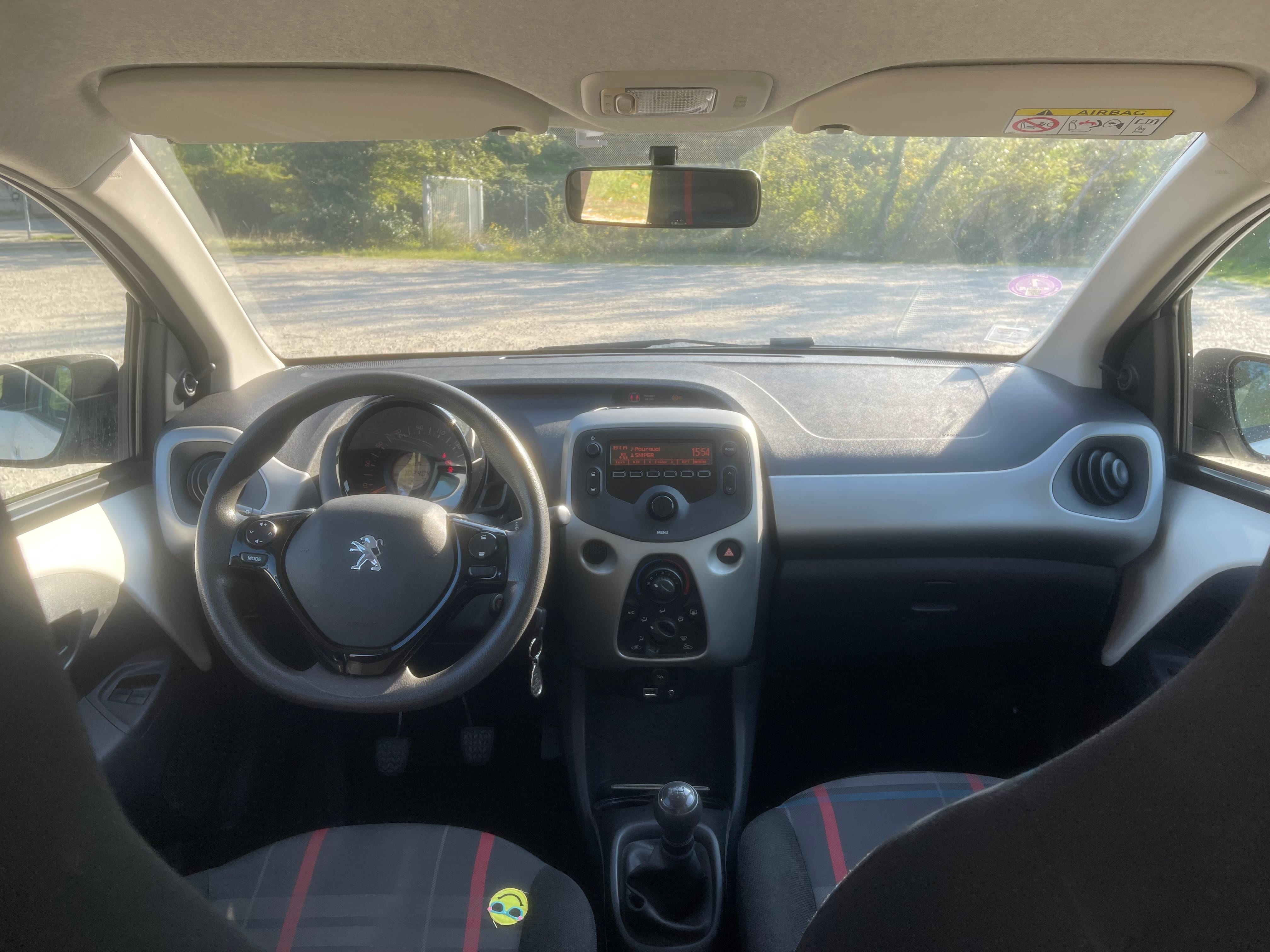 Peugeot 108 avec Entrée audio / iPod