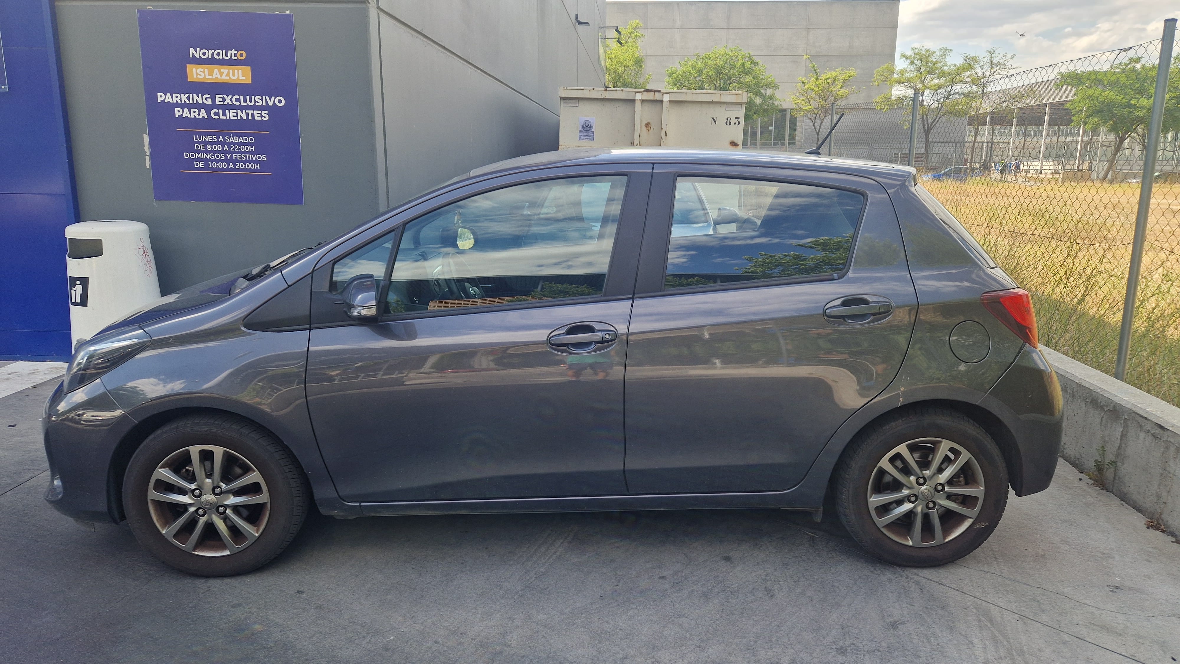 Toyota Yaris con Aire acondicionado