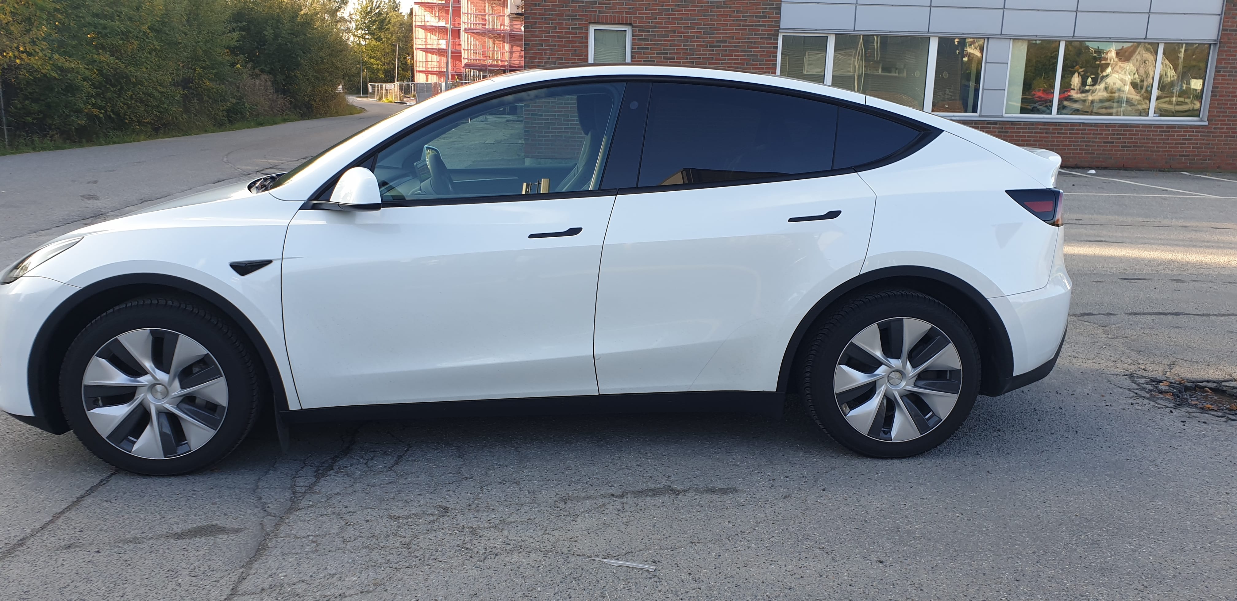 Tesla Model Y med Aircondition