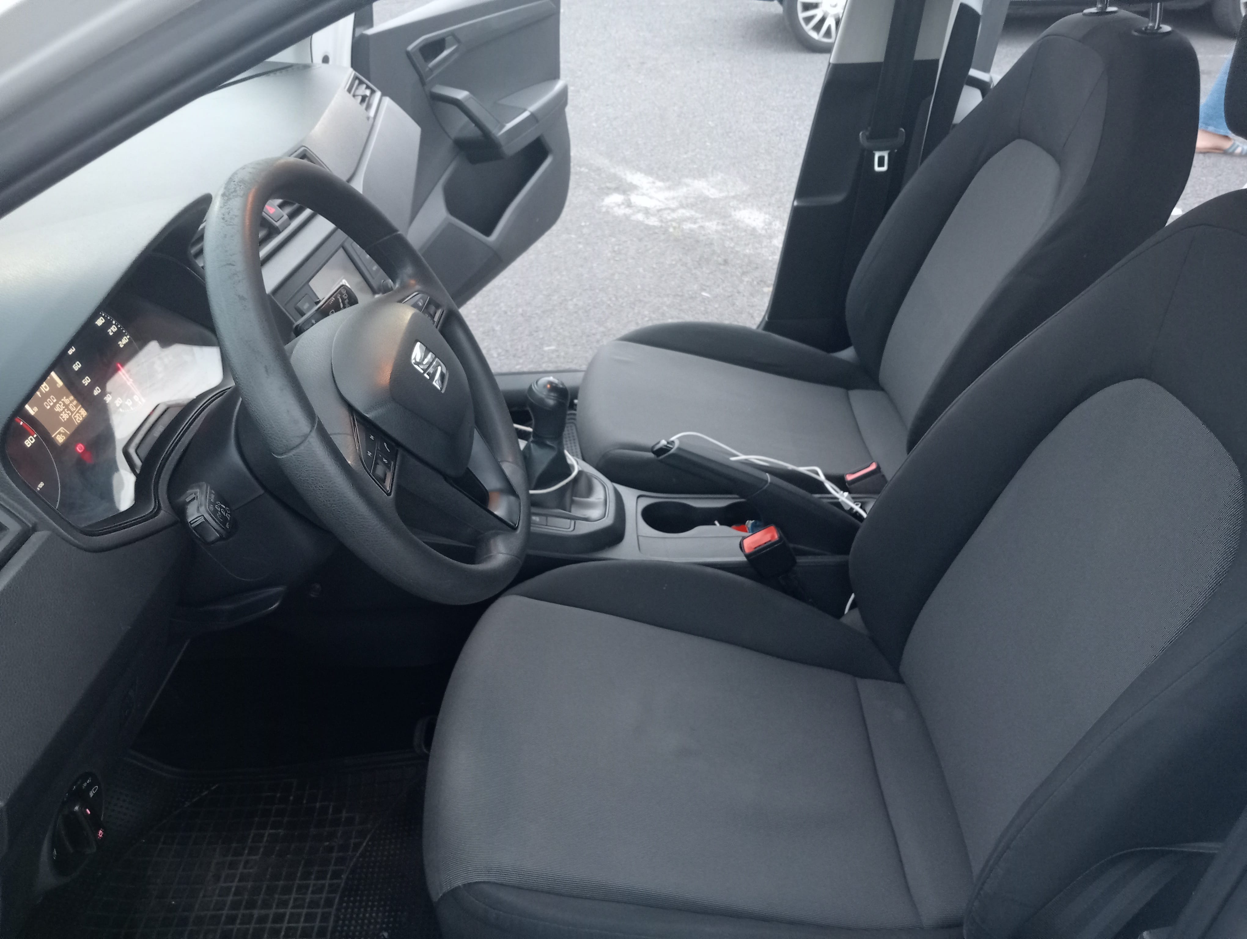 Seat Ibiza con Silla infantil