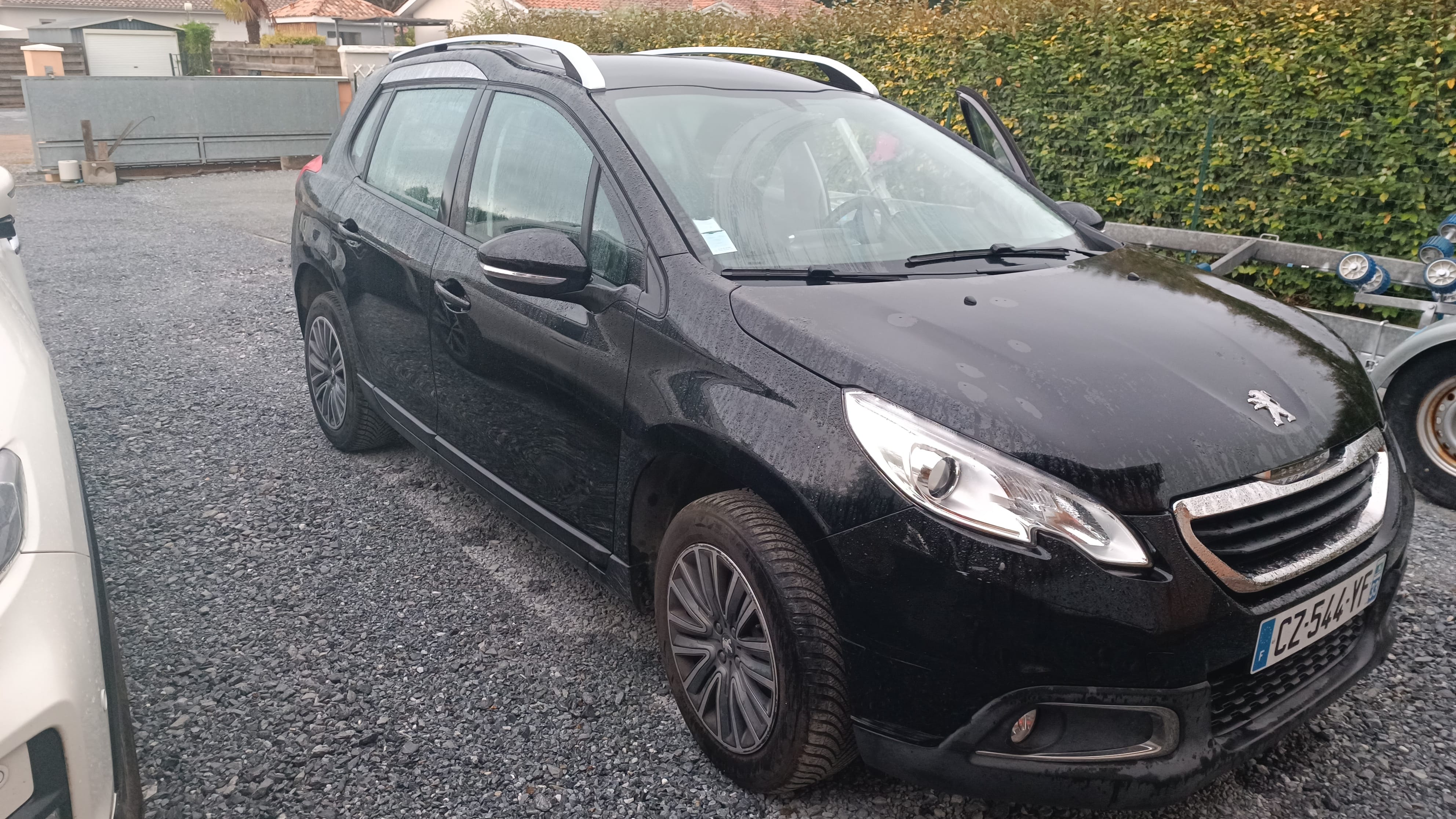 Peugeot 2008, 2013, Essence 98